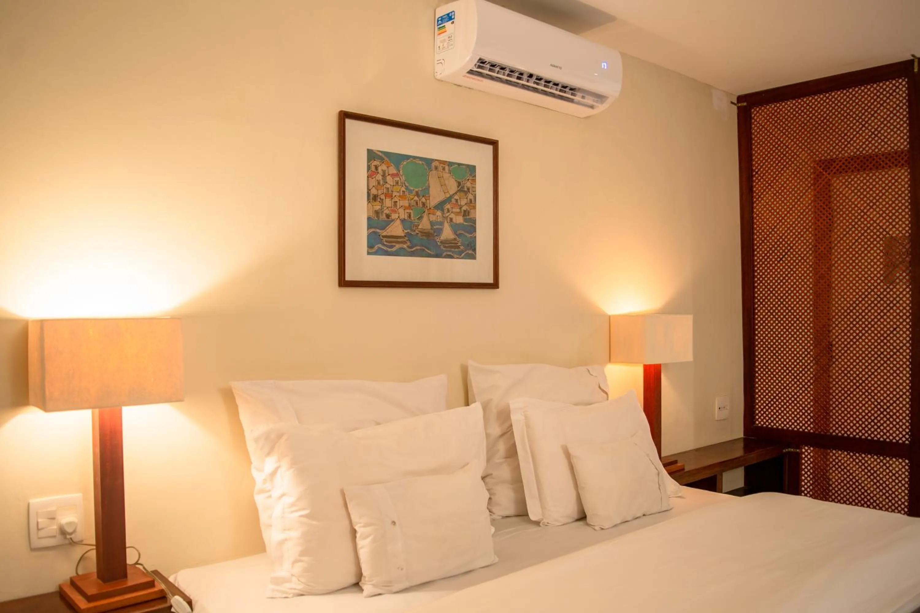 Photo of the whole room, Bed in Pousada da Cyssa