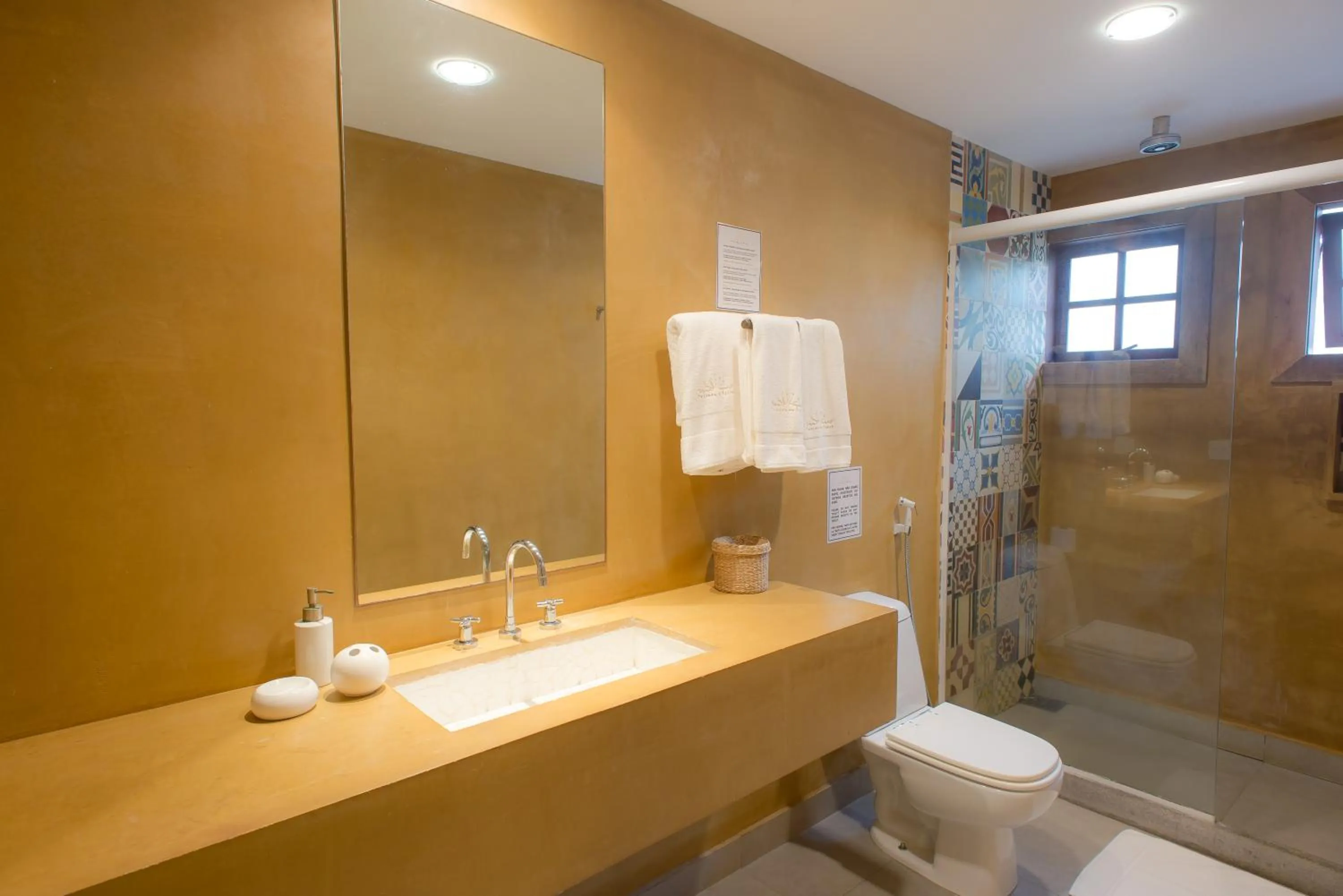 Bathroom in Pousada da Cyssa