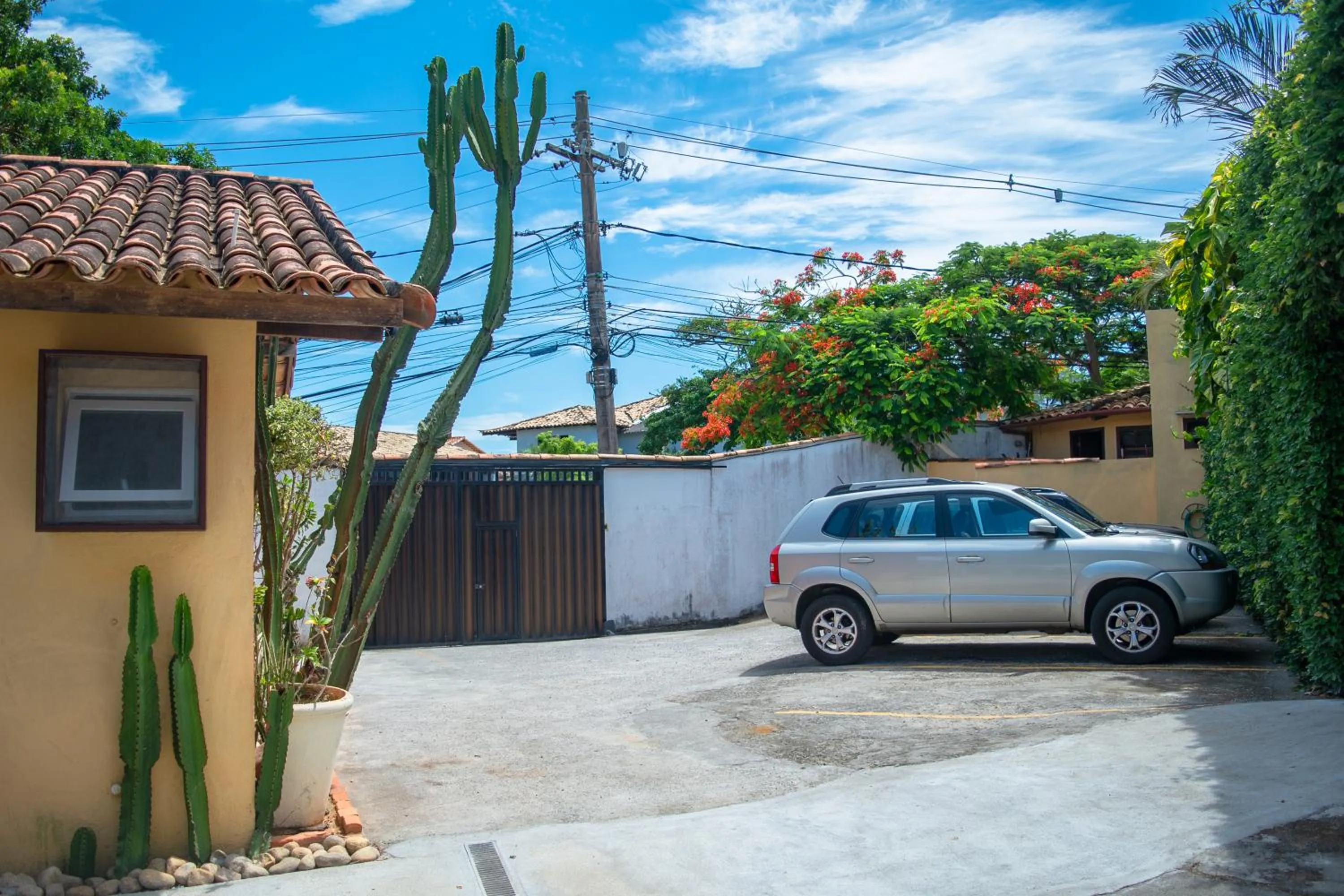 Parking in Pousada da Cyssa