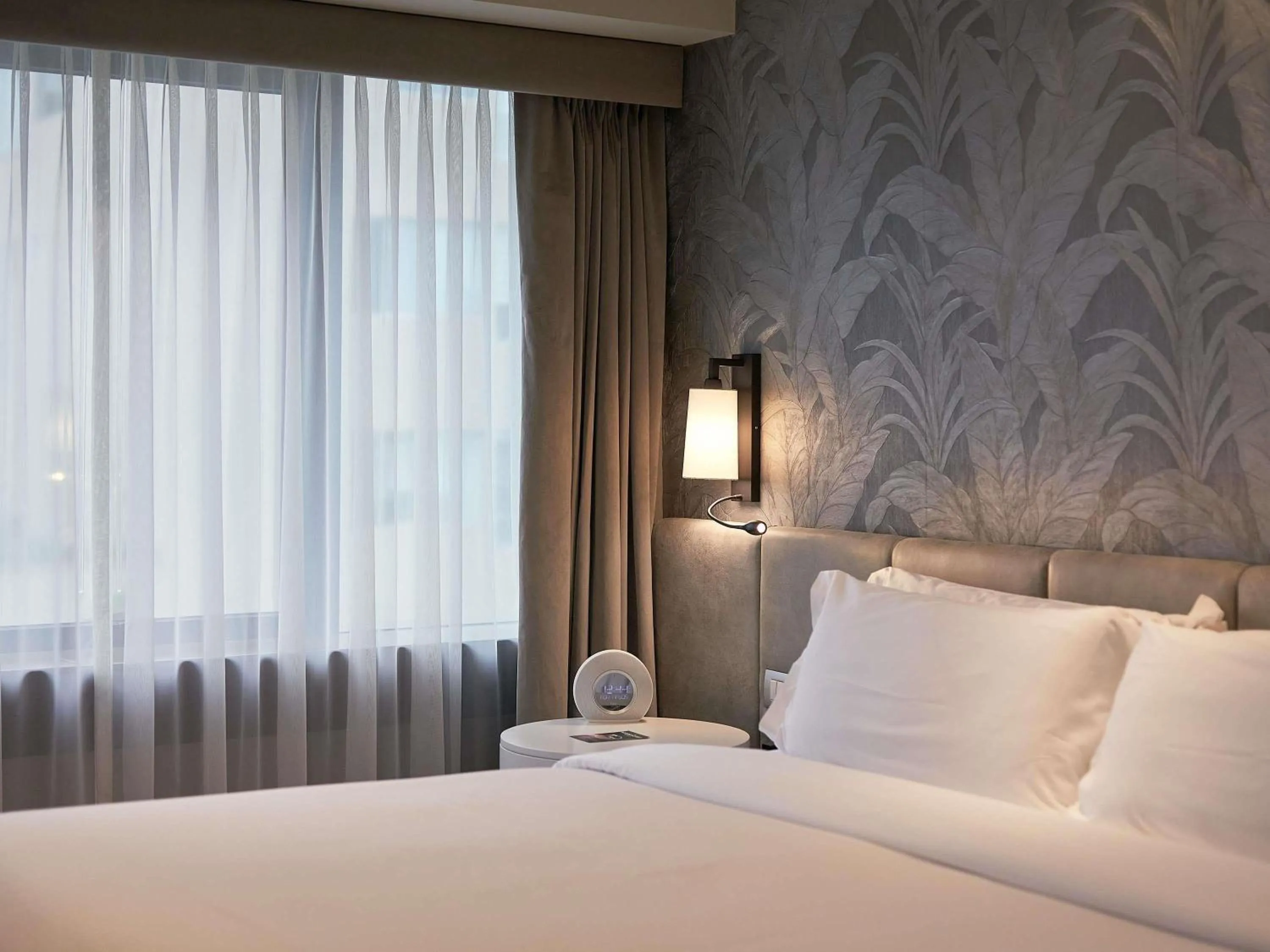 Bedroom, Bed in Manto Hotel Lima - MGallery Collection