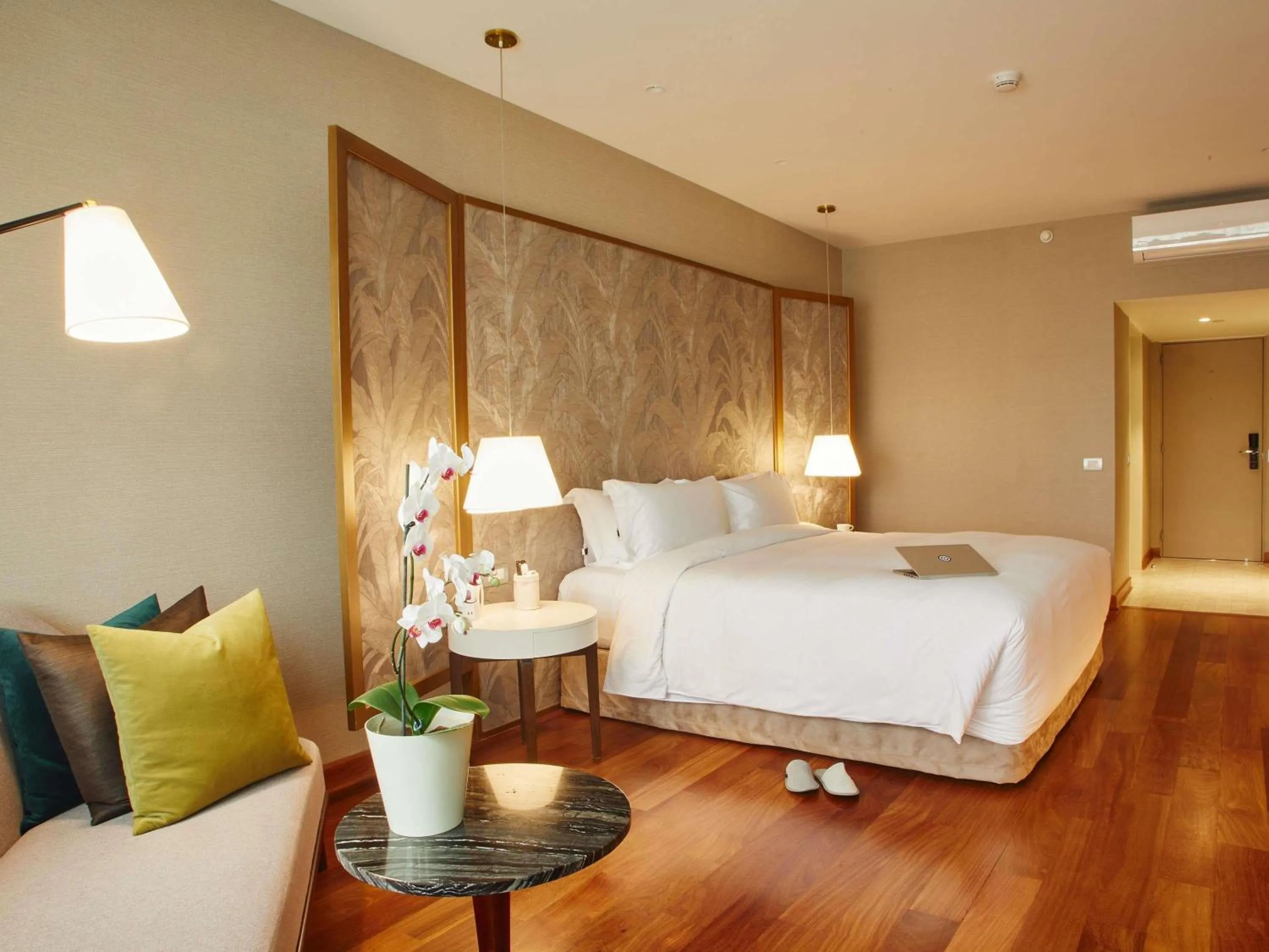 Property building, Bed in Manto Hotel Lima - MGallery Collection