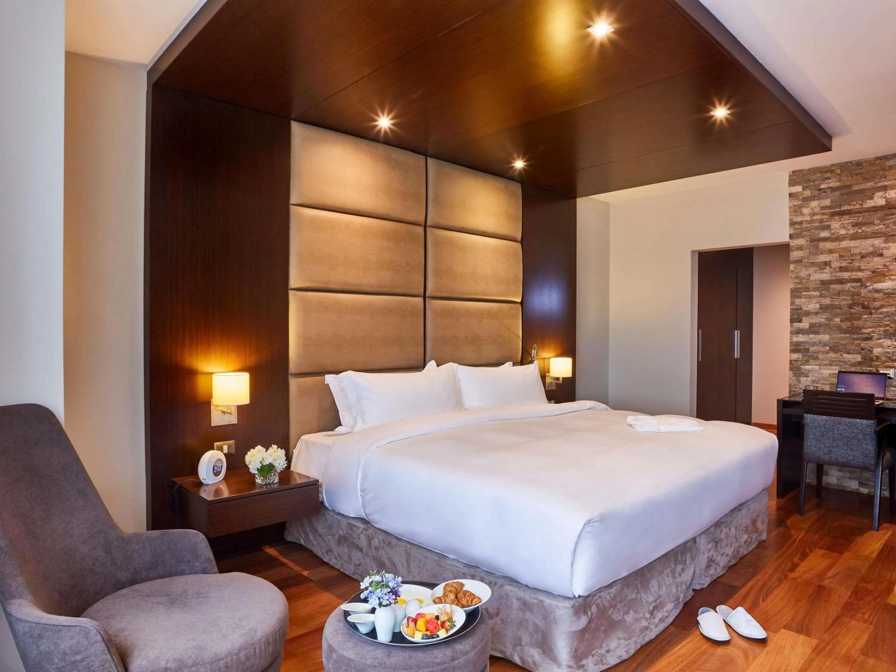 Bedroom, Bed in Manto Hotel Lima - MGallery Collection