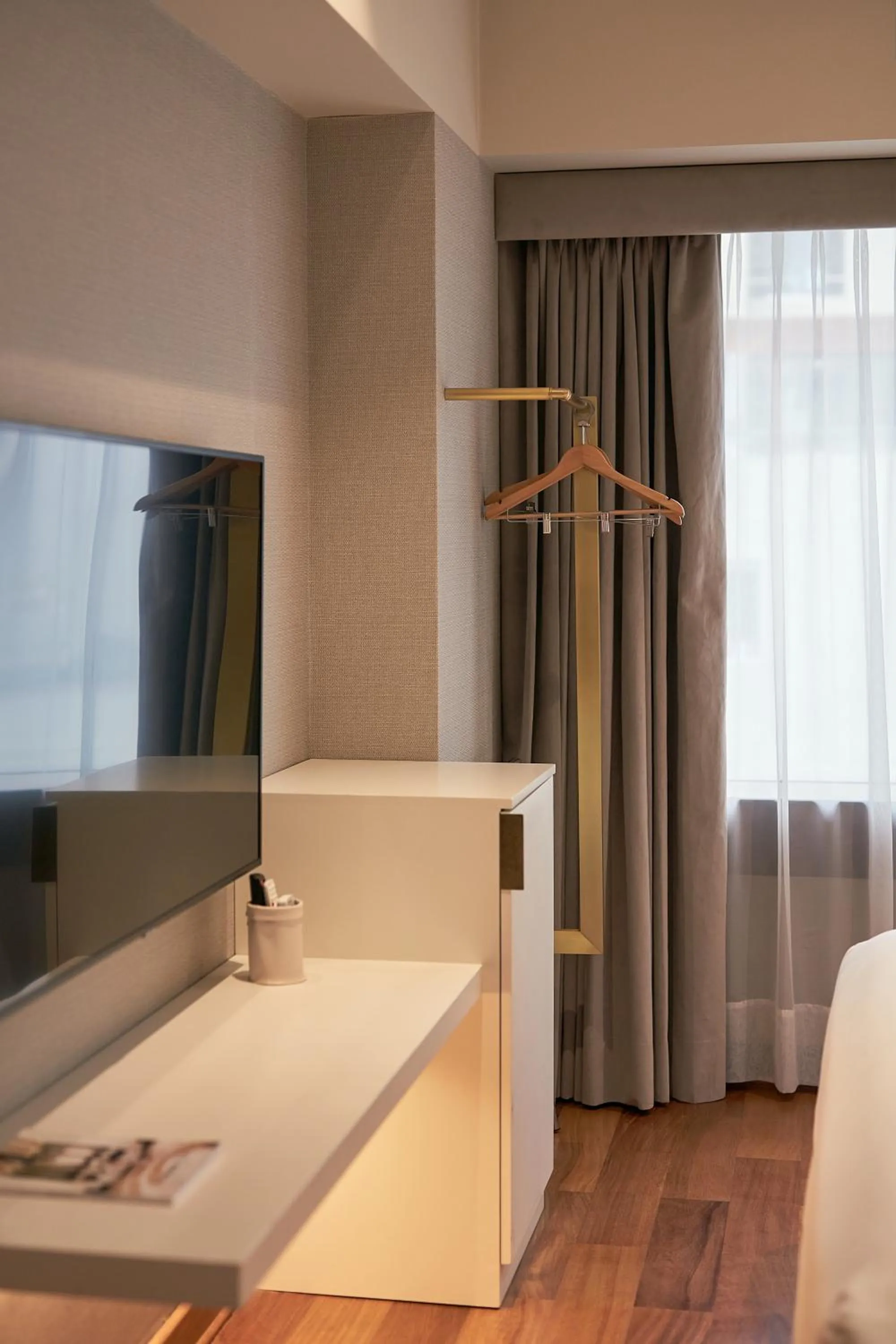 TV and multimedia, Bed in Manto Hotel Lima - MGallery Collection