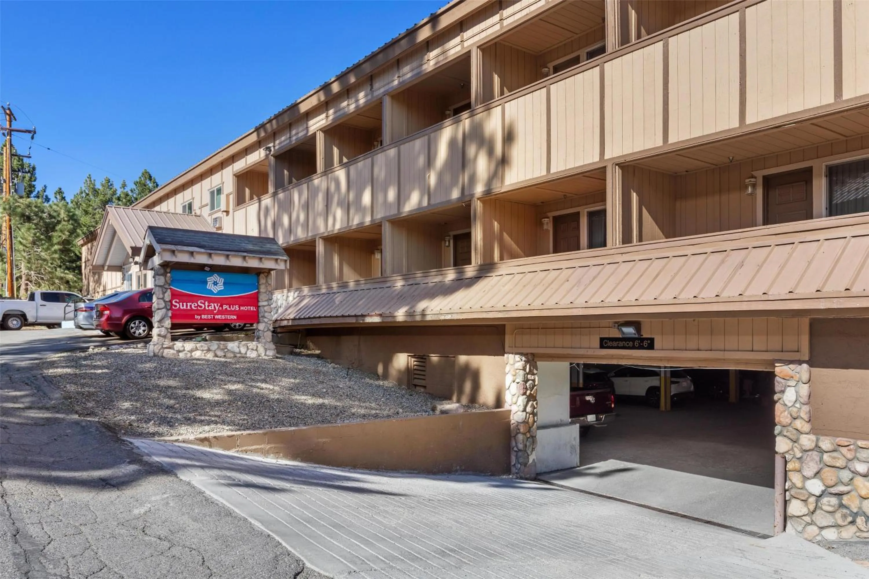 Property building in SureStay Plus Hotel by Best Western Mammoth Lakes