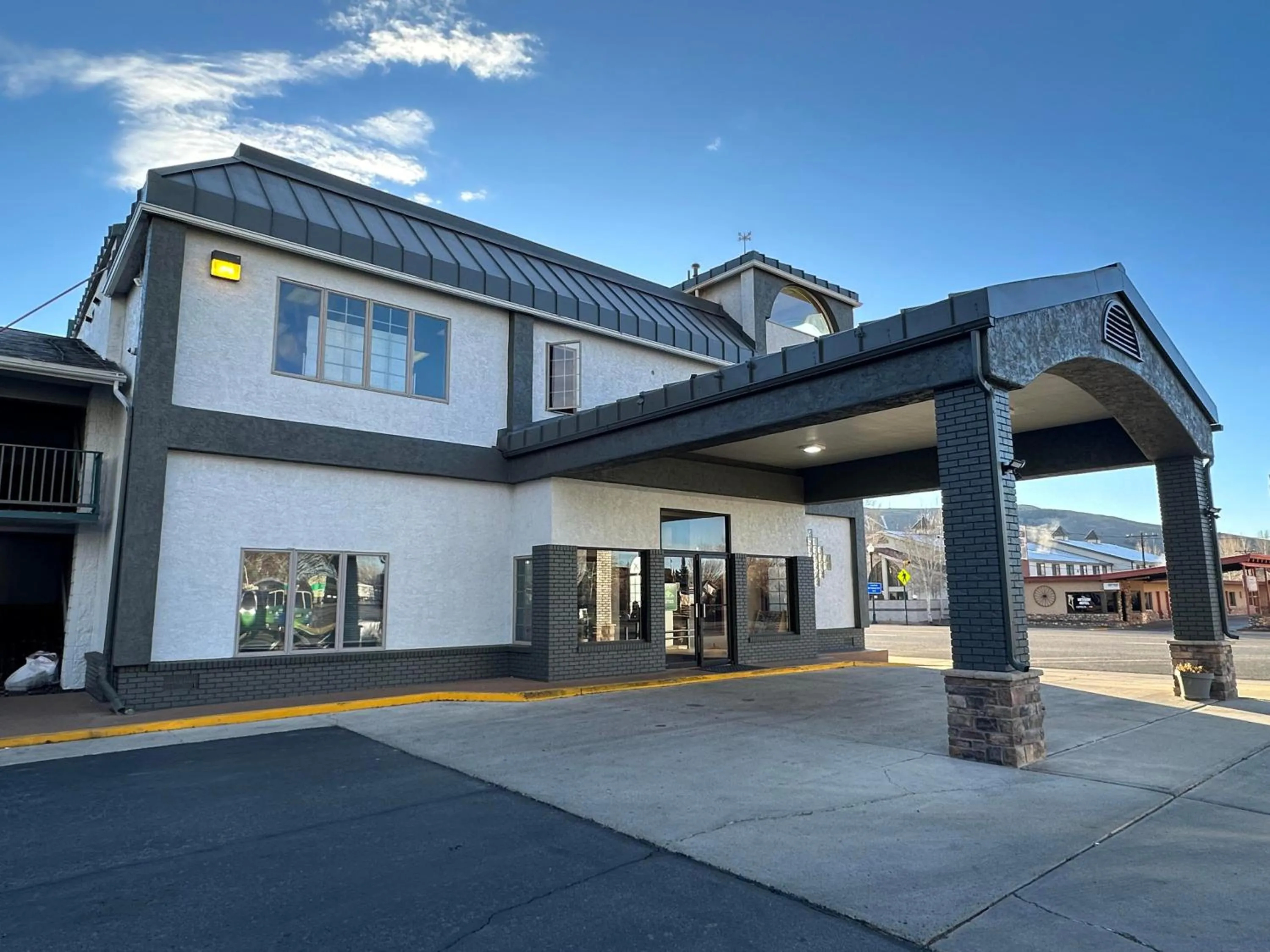 Property building in Wingate by Wyndham Gunnison Near Western Colorado University