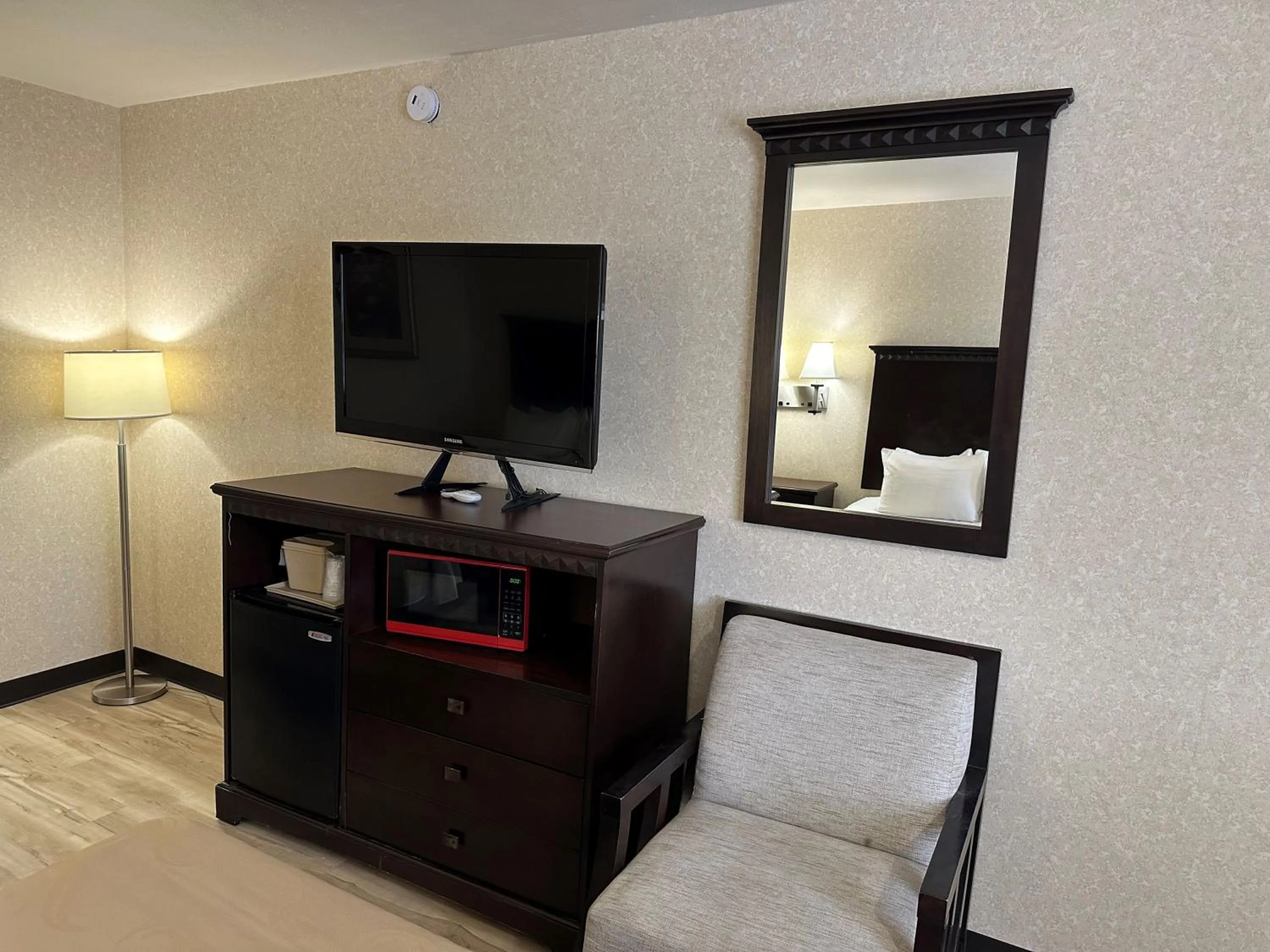 TV and multimedia in Wingate by Wyndham Gunnison Near Western Colorado University