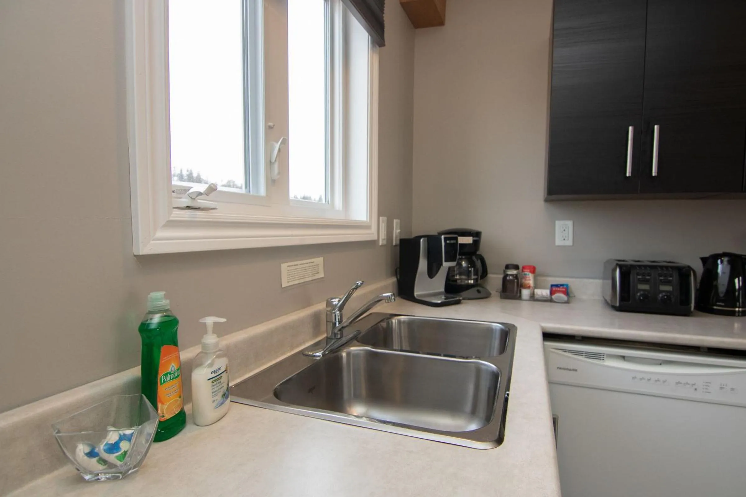 kitchen in The Killick Inn & Suites