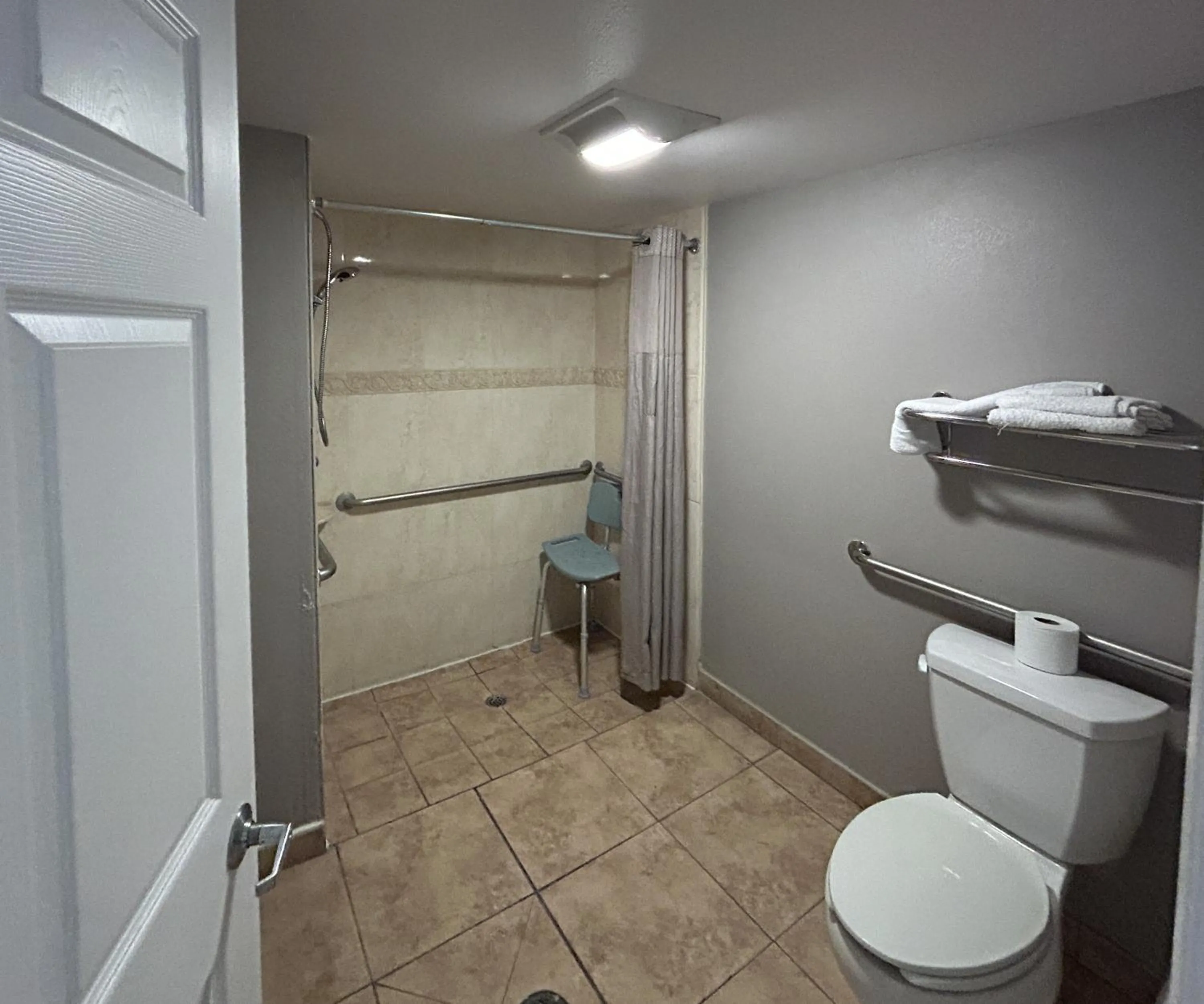 Bathroom in Studio 6 Mojave, CA - Airport