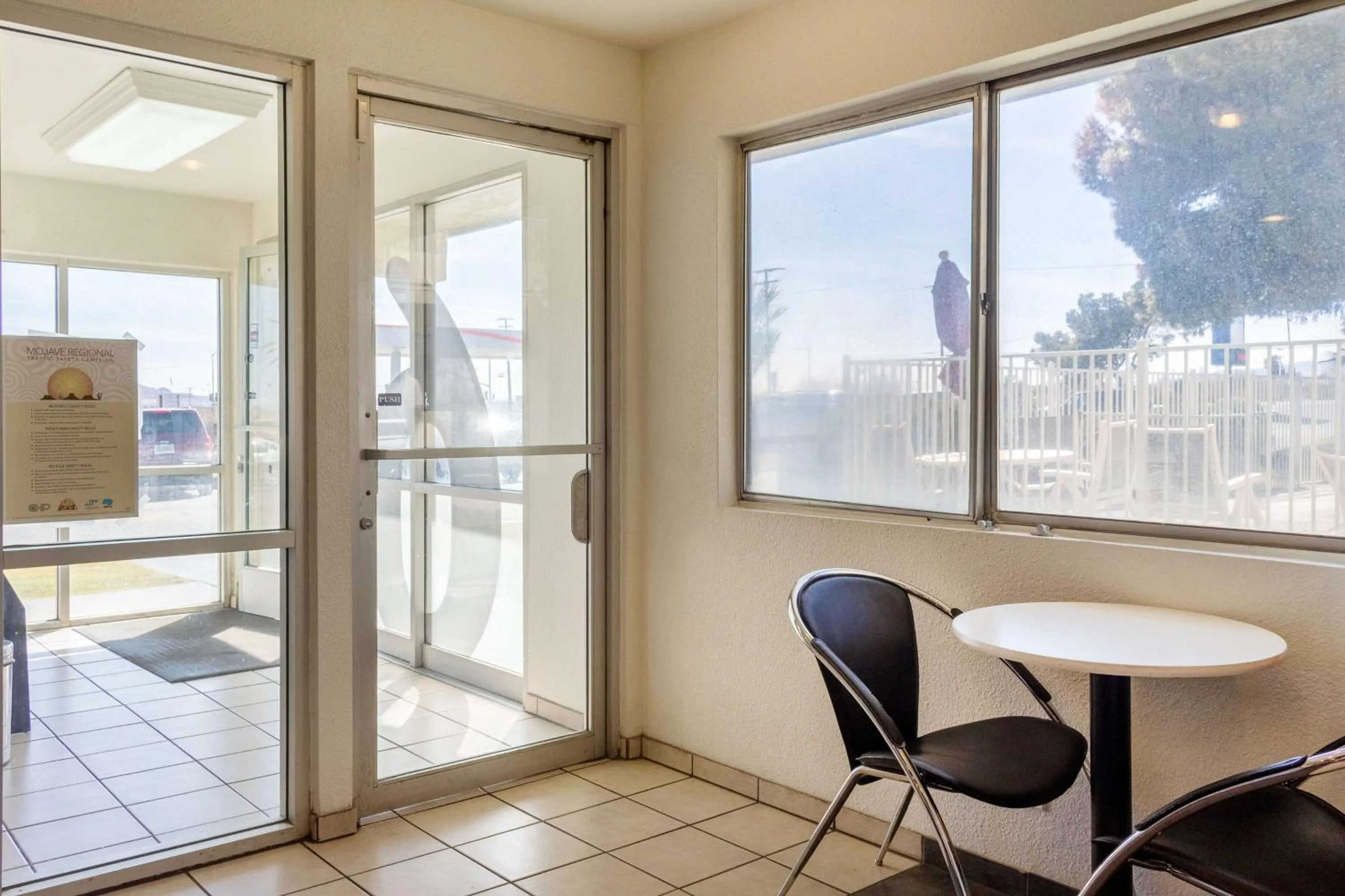 Lobby or reception in Motel 6-Mojave, CA - Airport