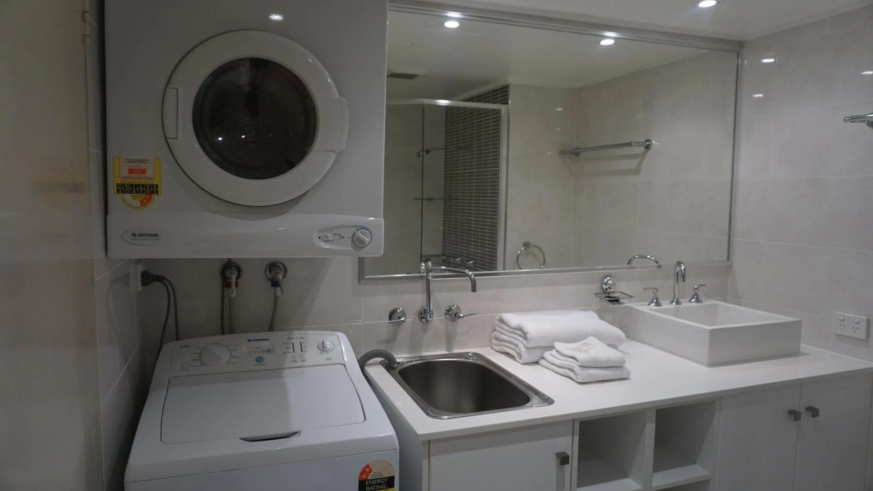 Pacific Surf Absolute Beachfront Apartments