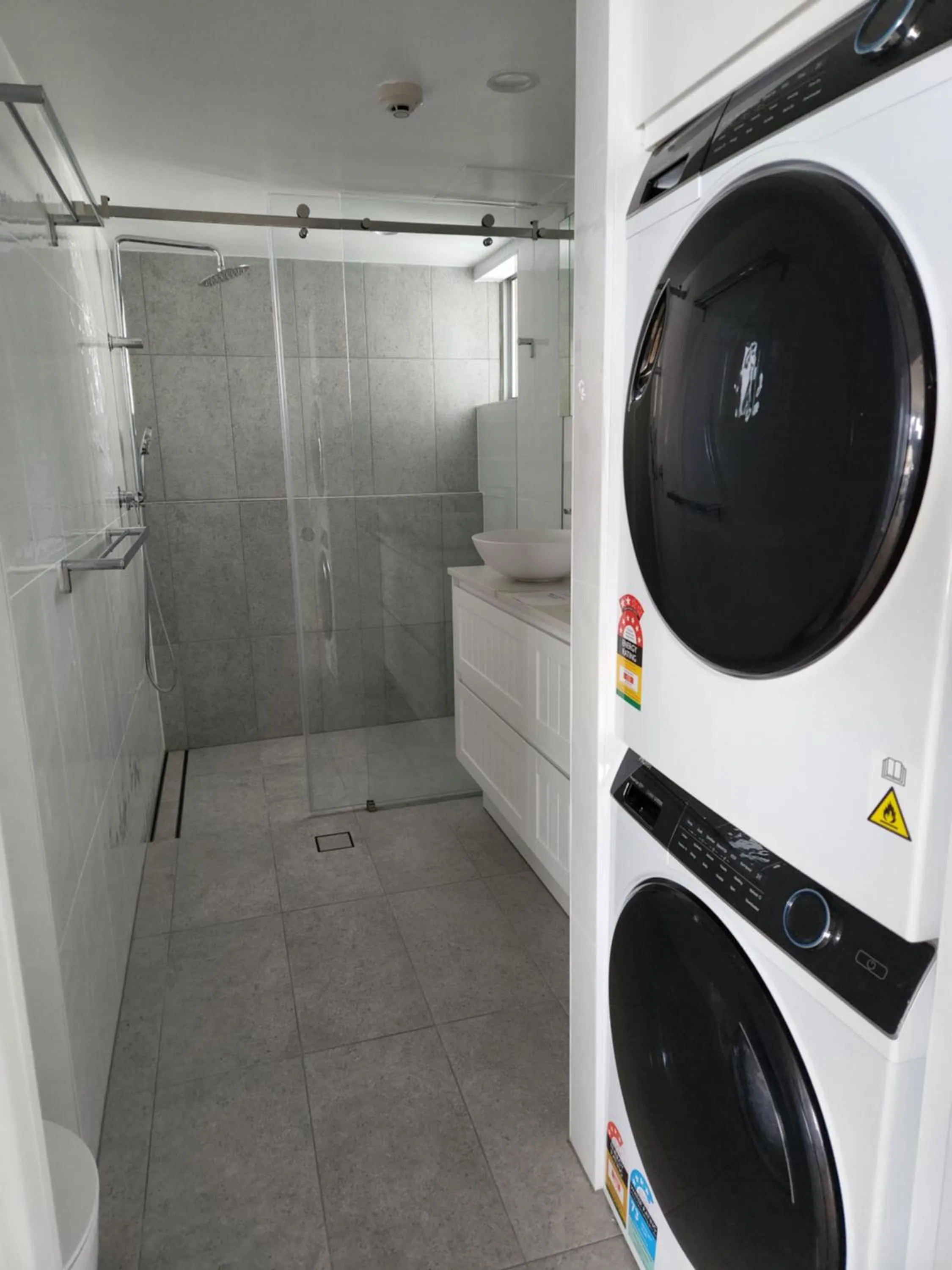 Pacific Surf Absolute Beachfront Apartments