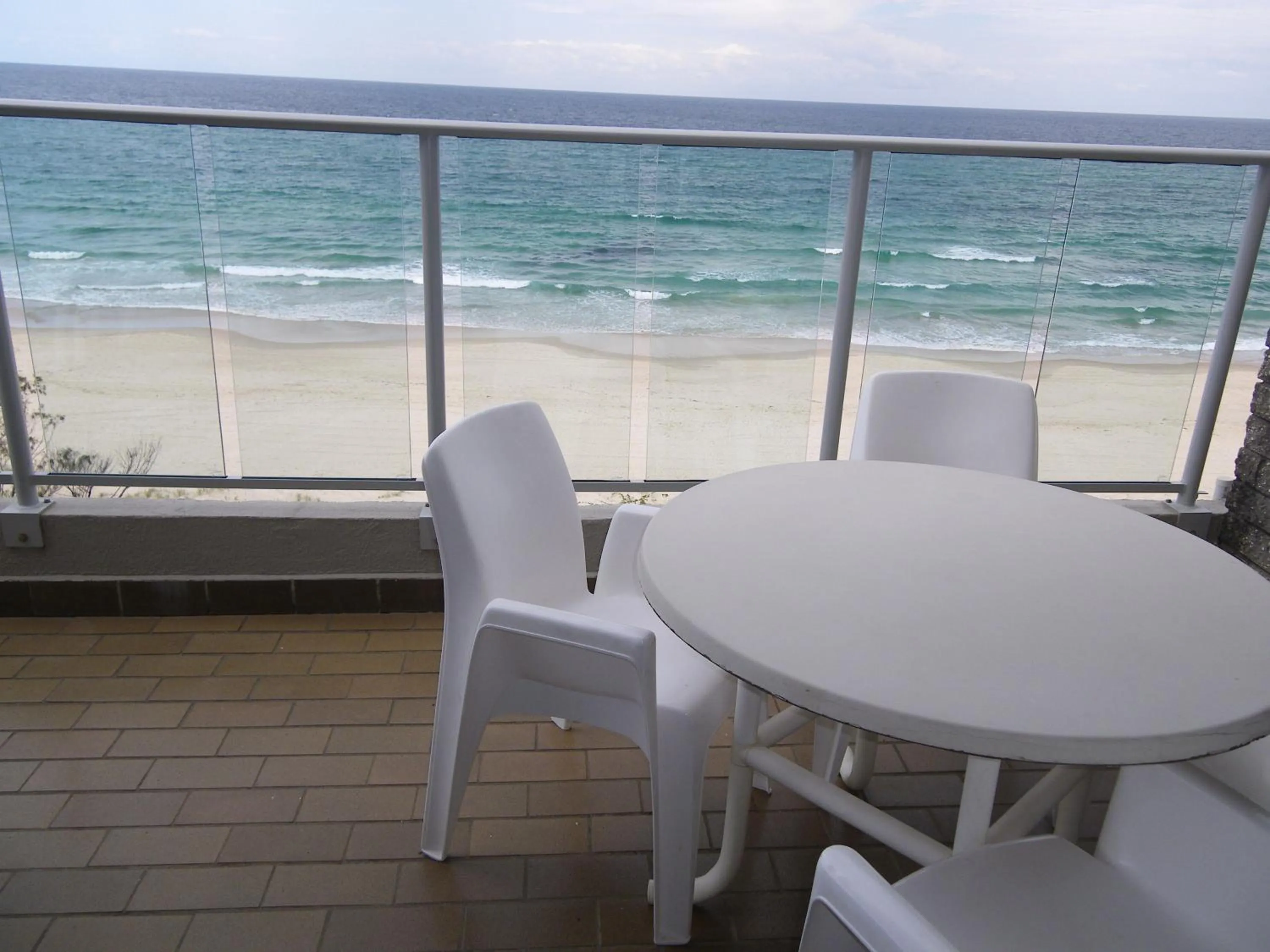 Day in Pacific Surf Absolute Beachfront Apartments