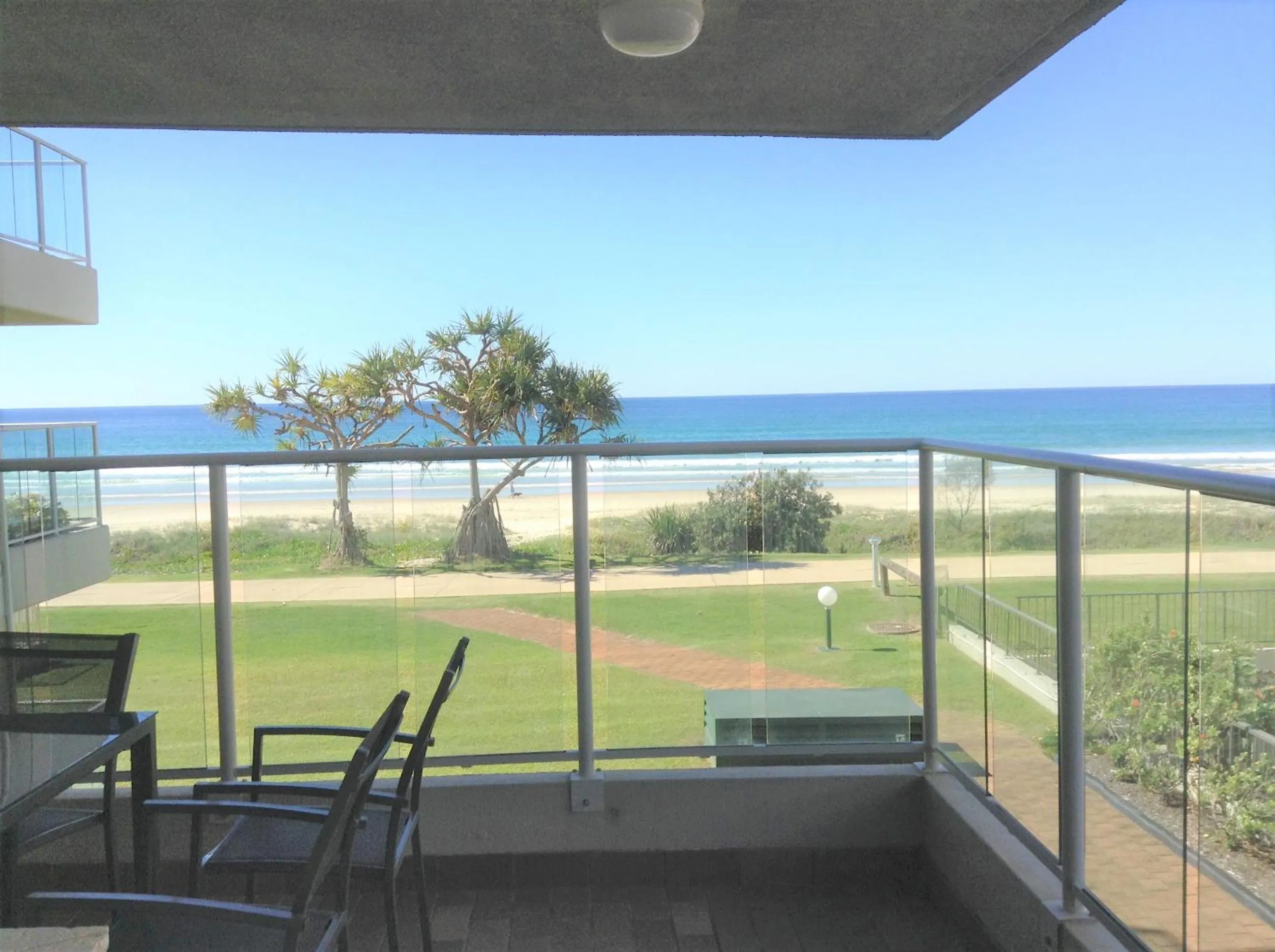 Pacific Surf Absolute Beachfront Apartments