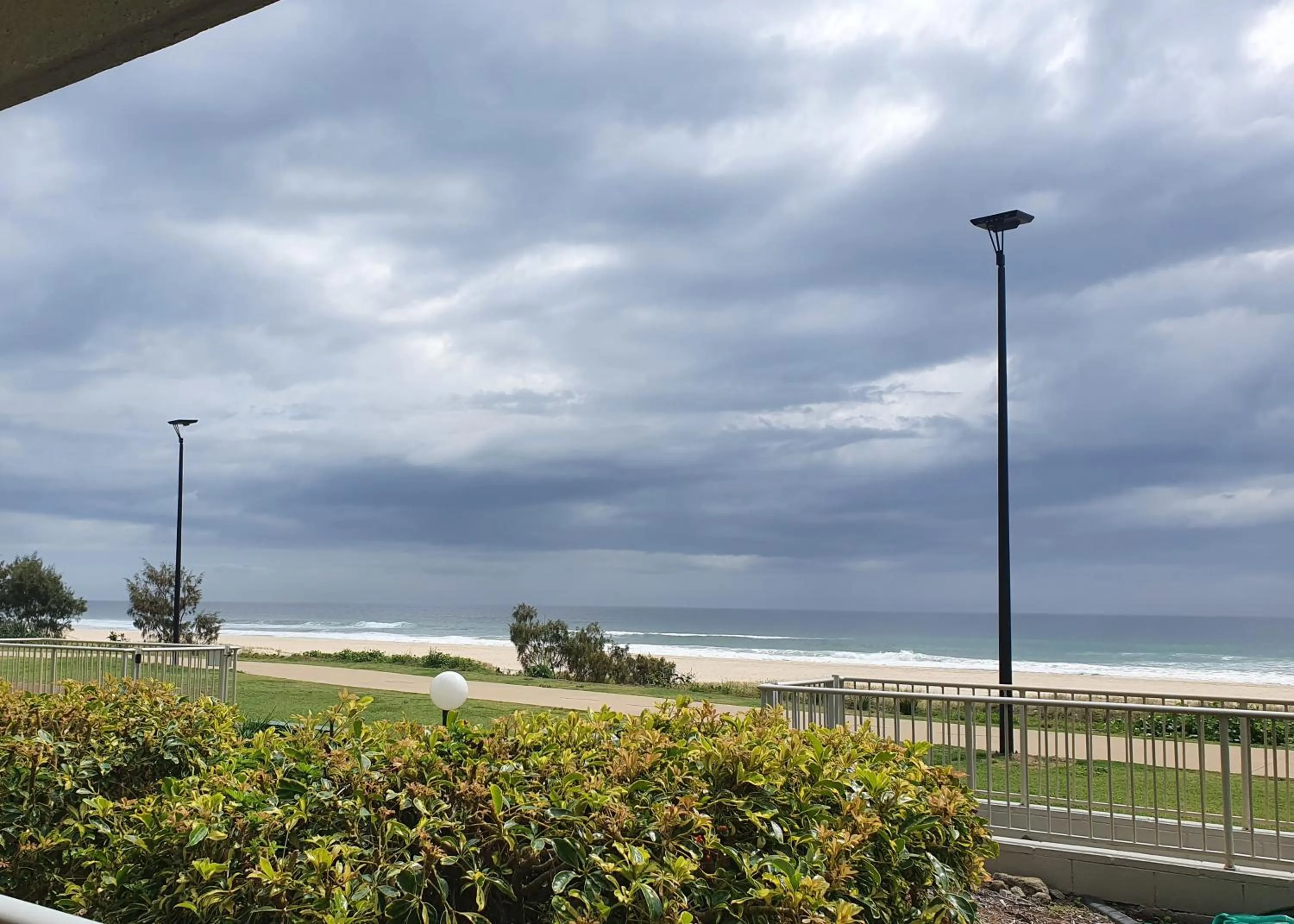 Pacific Surf Absolute Beachfront Apartments