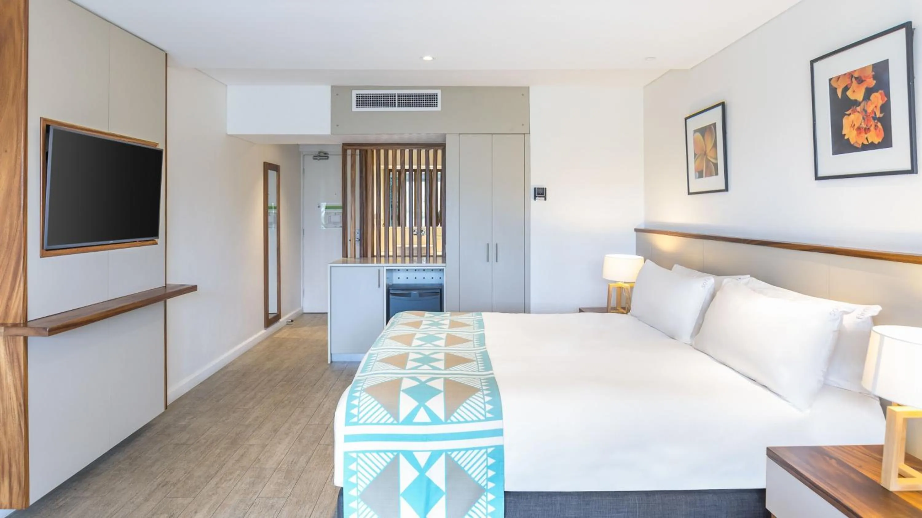 Photo of the whole room, Bed in Holiday Inn Suva by IHG