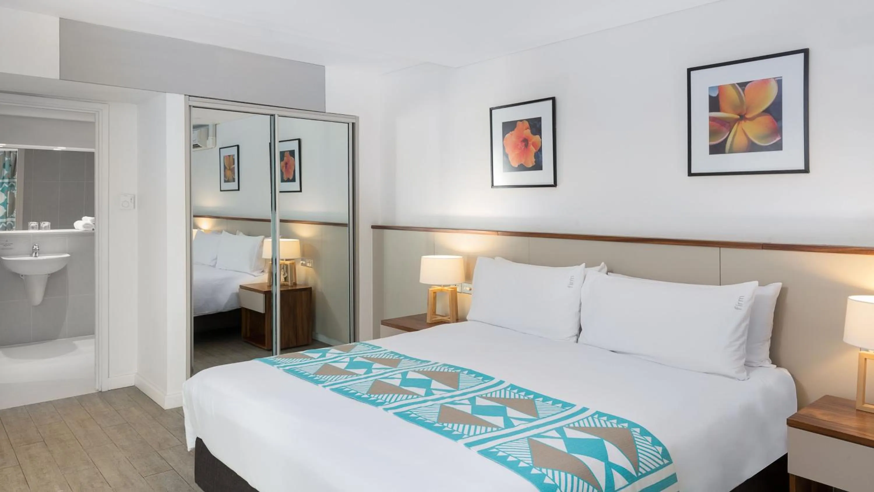 Photo of the whole room, Bed in Holiday Inn Suva by IHG