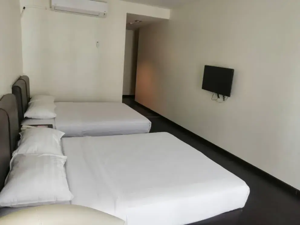 Bed in Manja Hotel