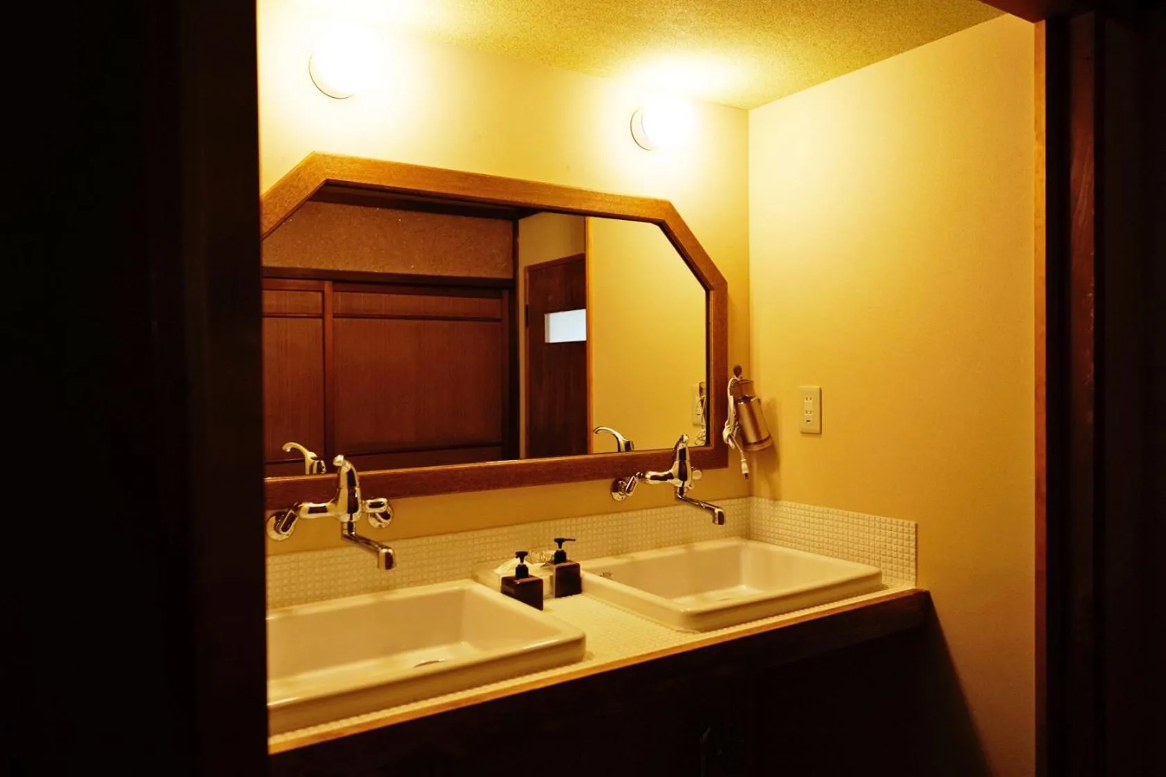 Japanese Guesthouse Kinosaki Wakayo (Female Only)