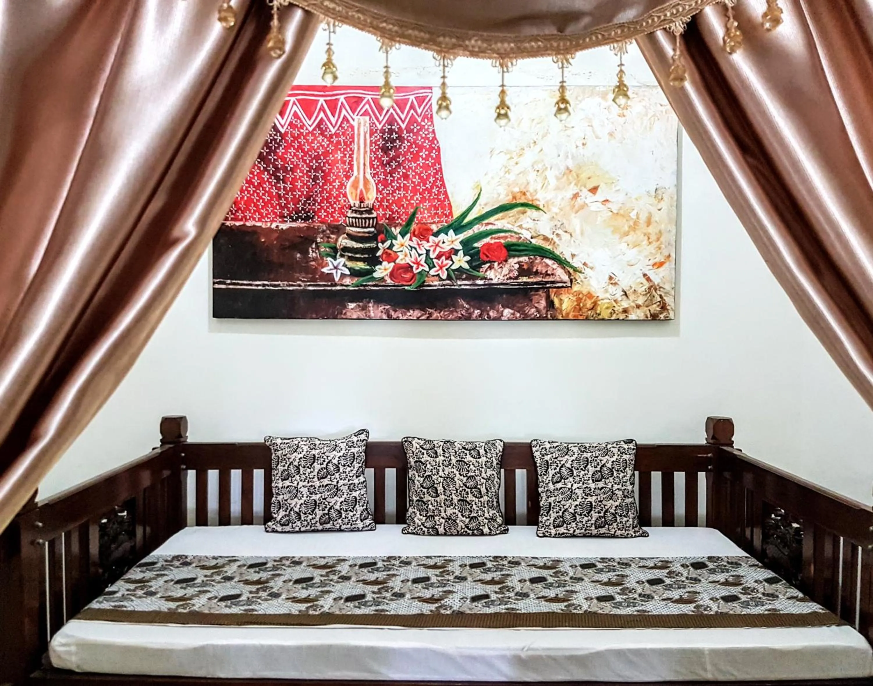 Area and facilities, Bed in nDalem Gamelan