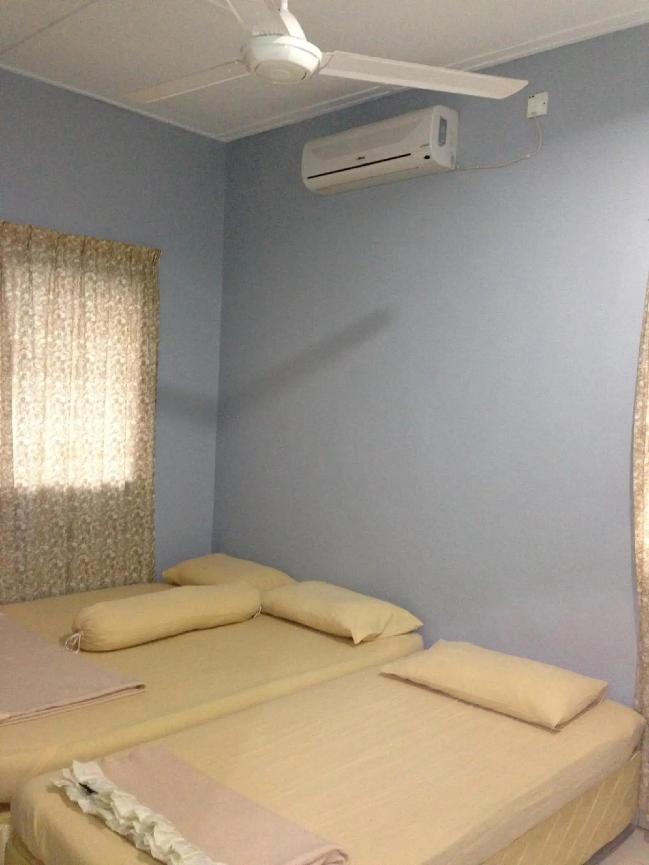 Guest house (6 people) in Nipah Guesthouse Pangkor Guest house (6 people) in Nipah Guesthouse Pangkor
