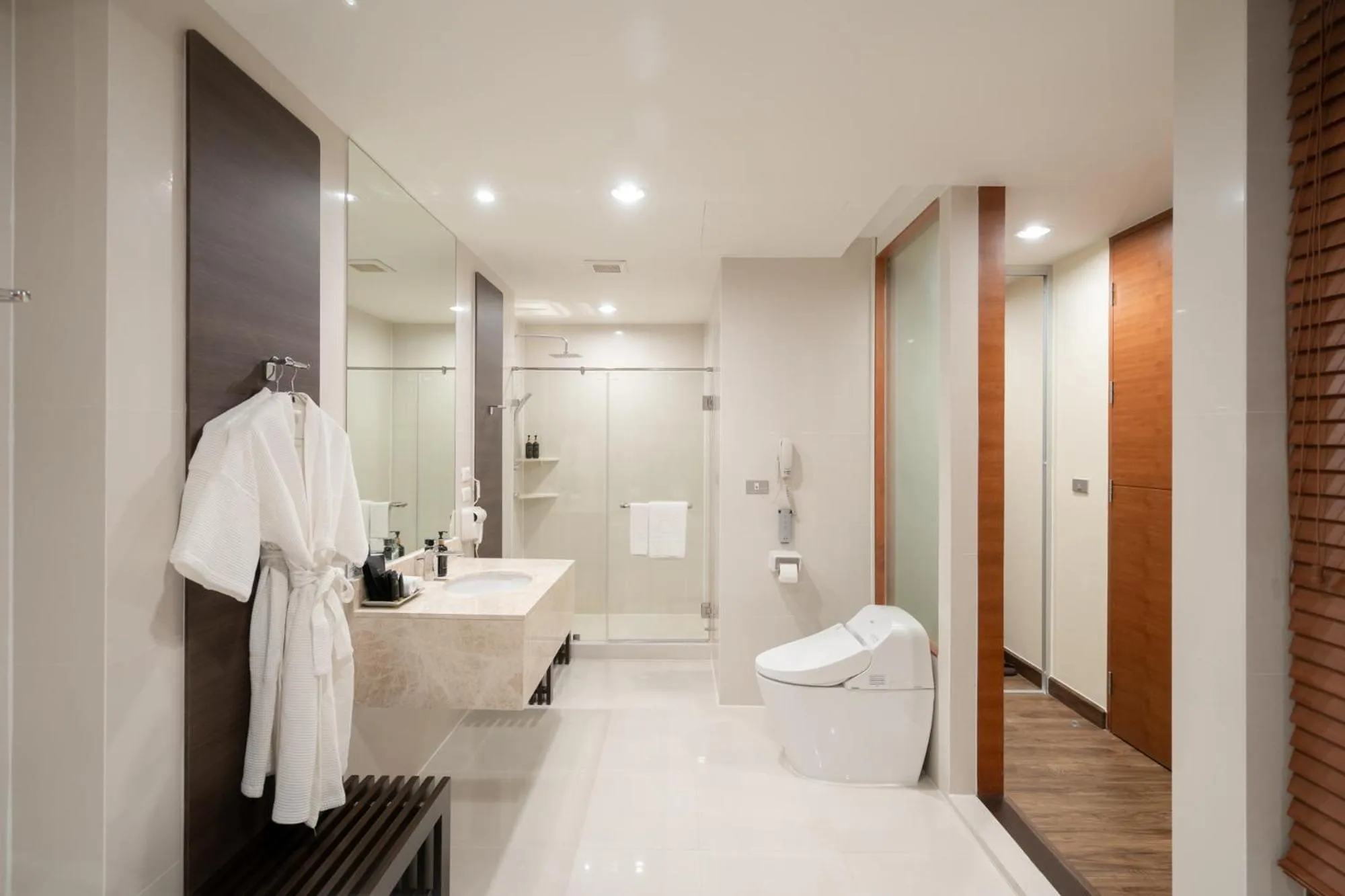 Shower in Amanta Hotel & Residence Ratchada