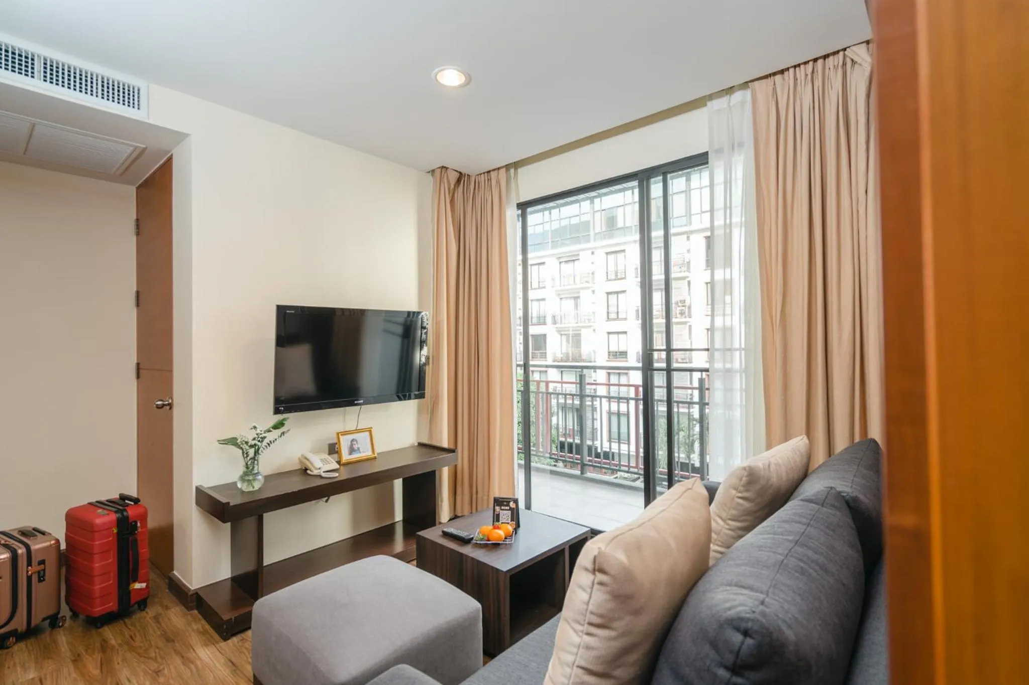 Living room in Amanta Hotel & Residence Ratchada