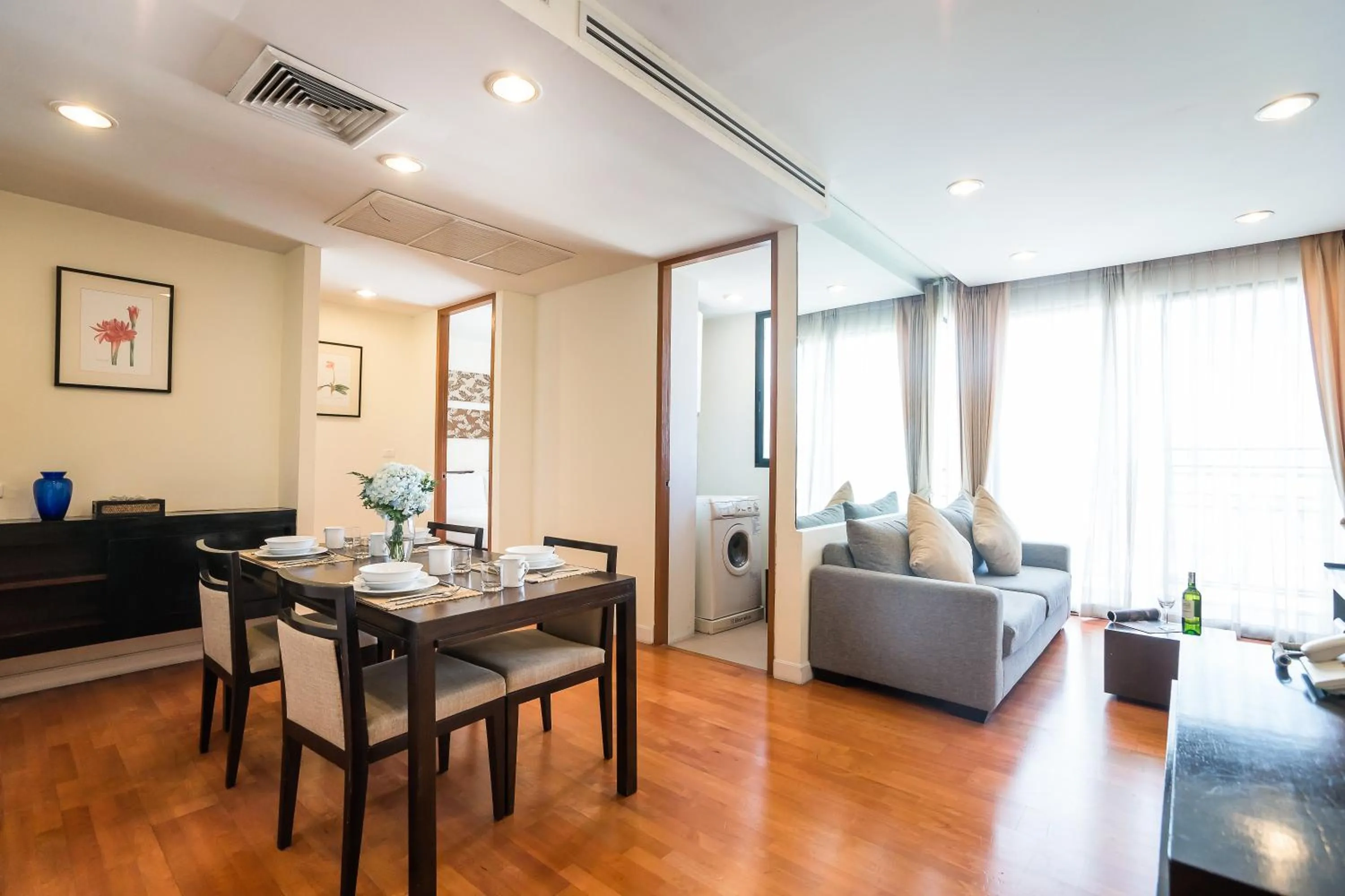 Living room in Amanta Hotel & Residence Ratchada