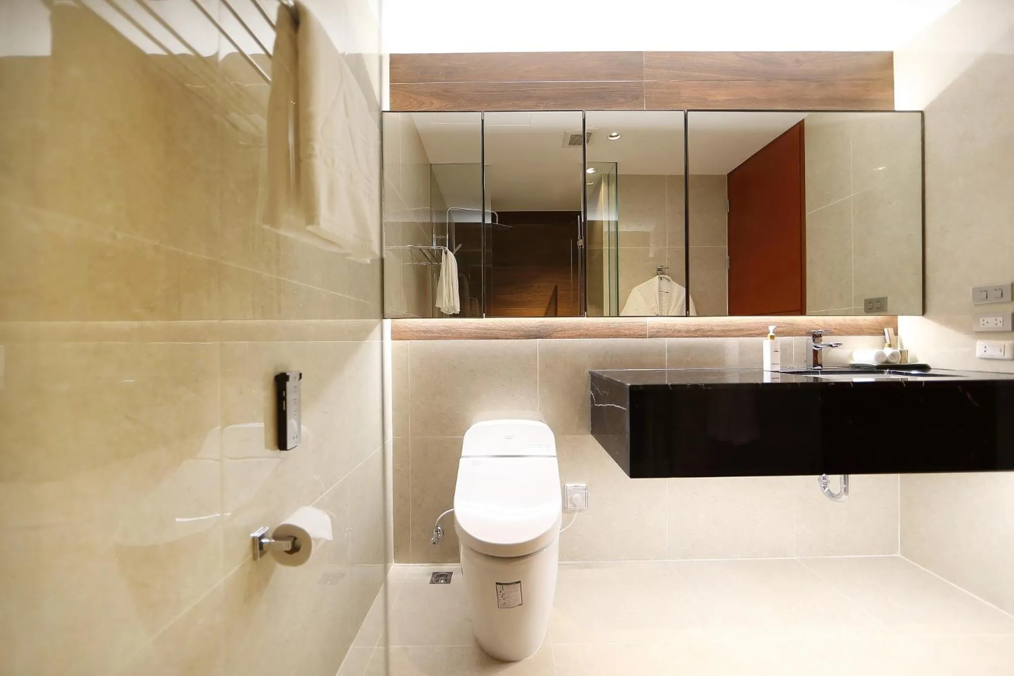 Shower in Amanta Hotel & Residence Ratchada