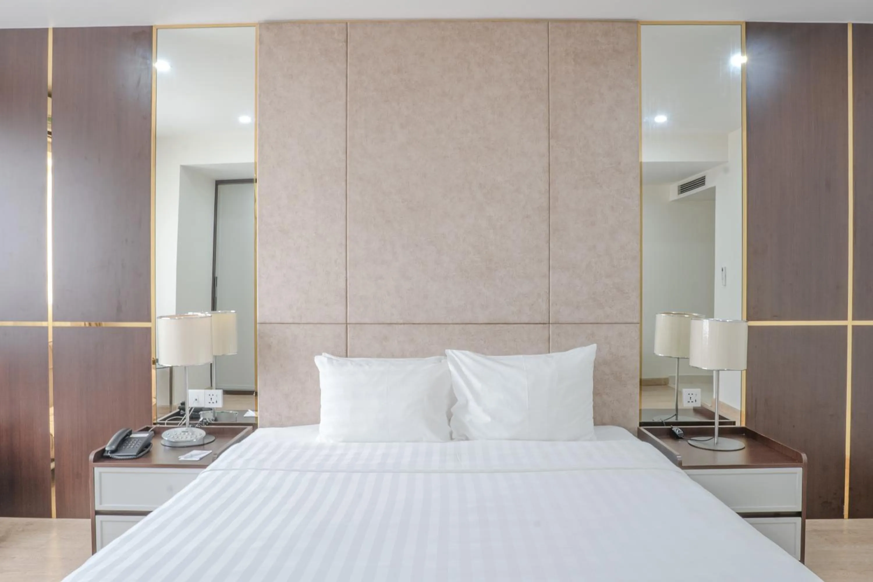 Bed in Bao Son International Hotel