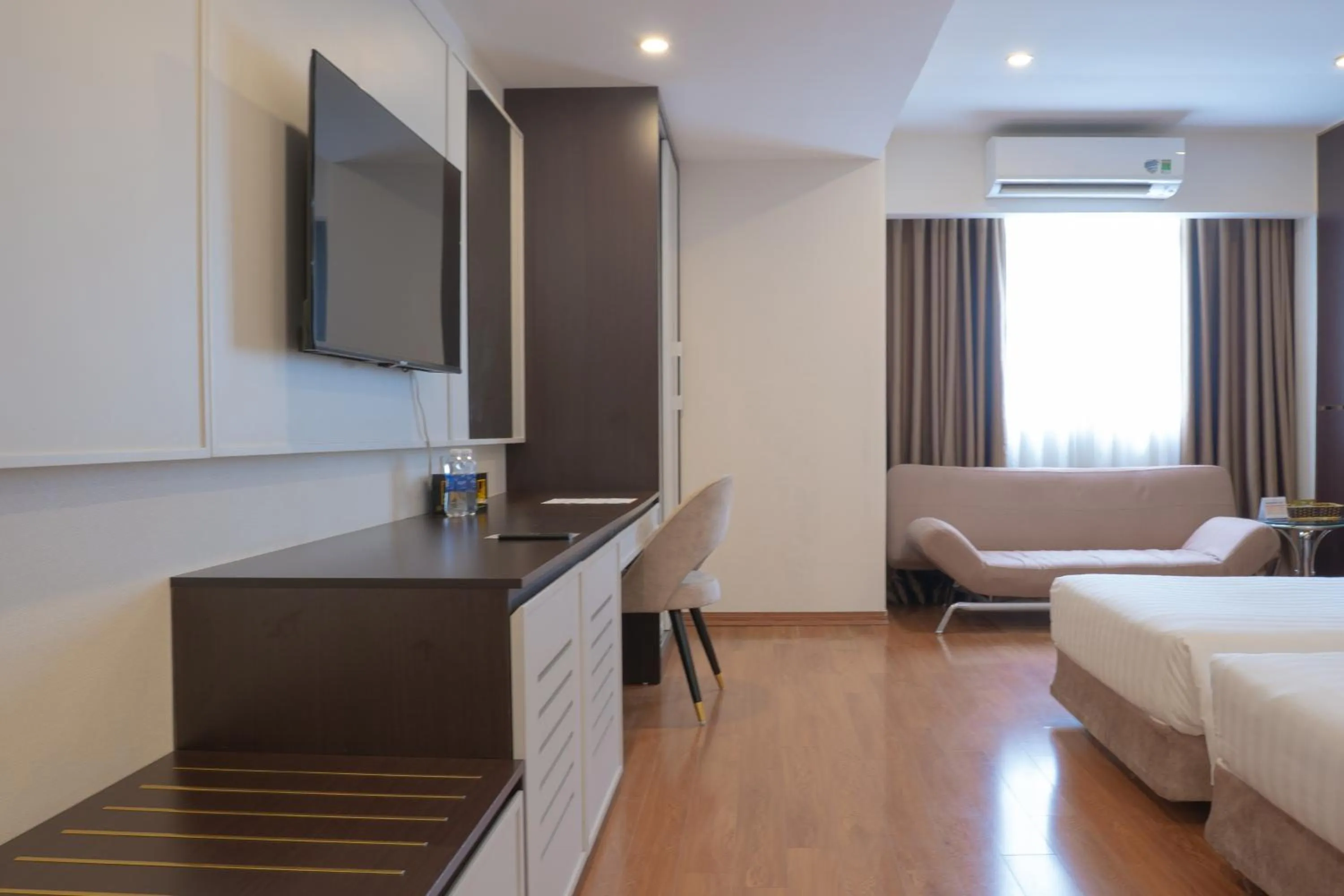 Bed in Bao Son International Hotel