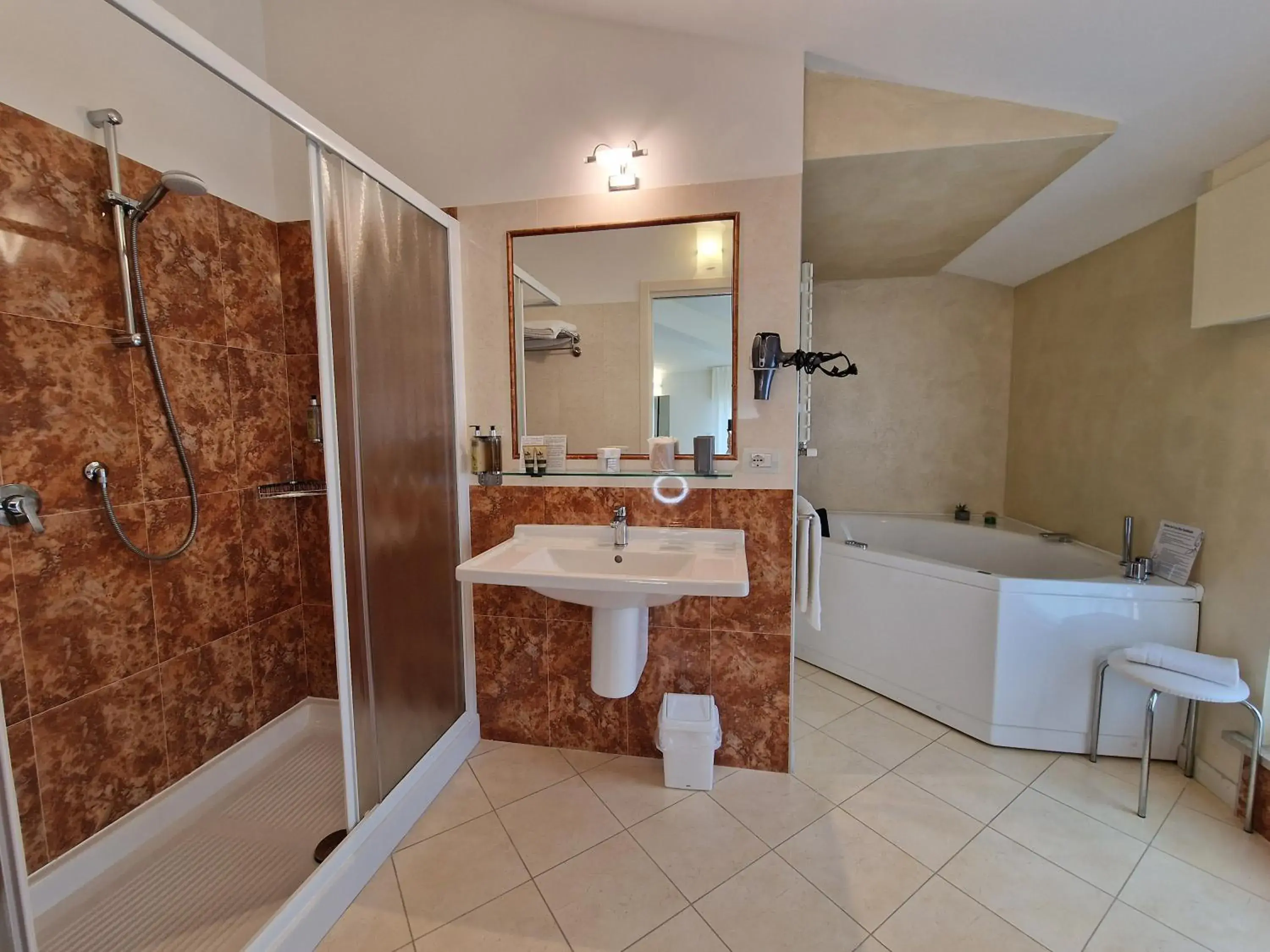 Bathroom in Hotel Villa Anthea