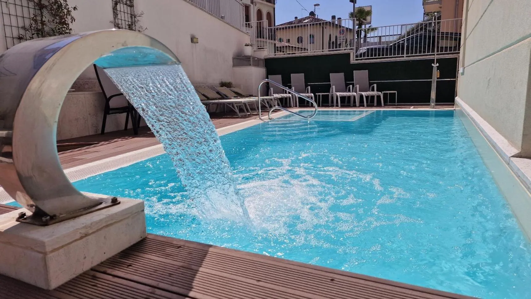 Swimming pool in Hotel Villa Anthea