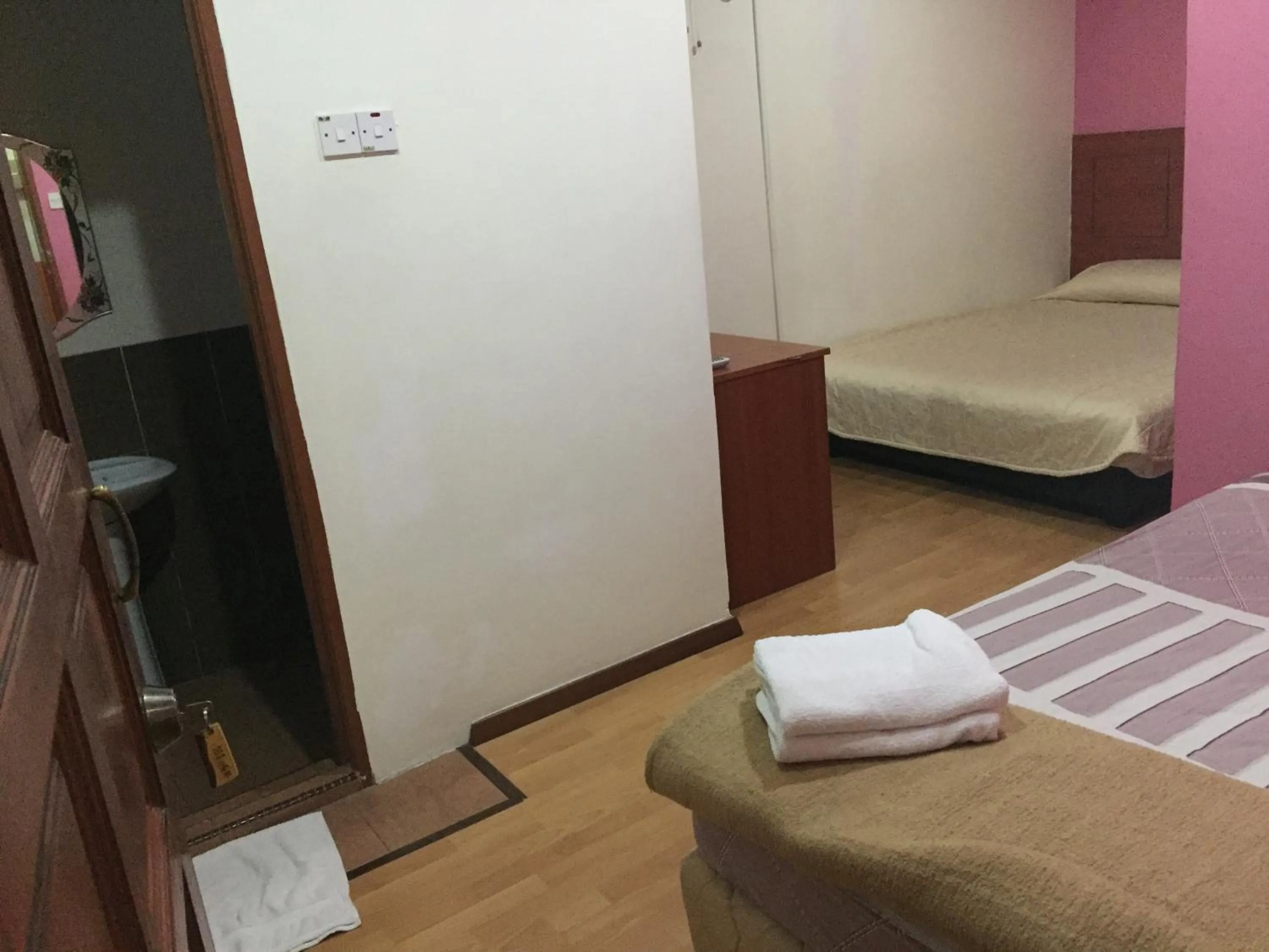 Bed in Golden Night Hotel Cameron Highlands