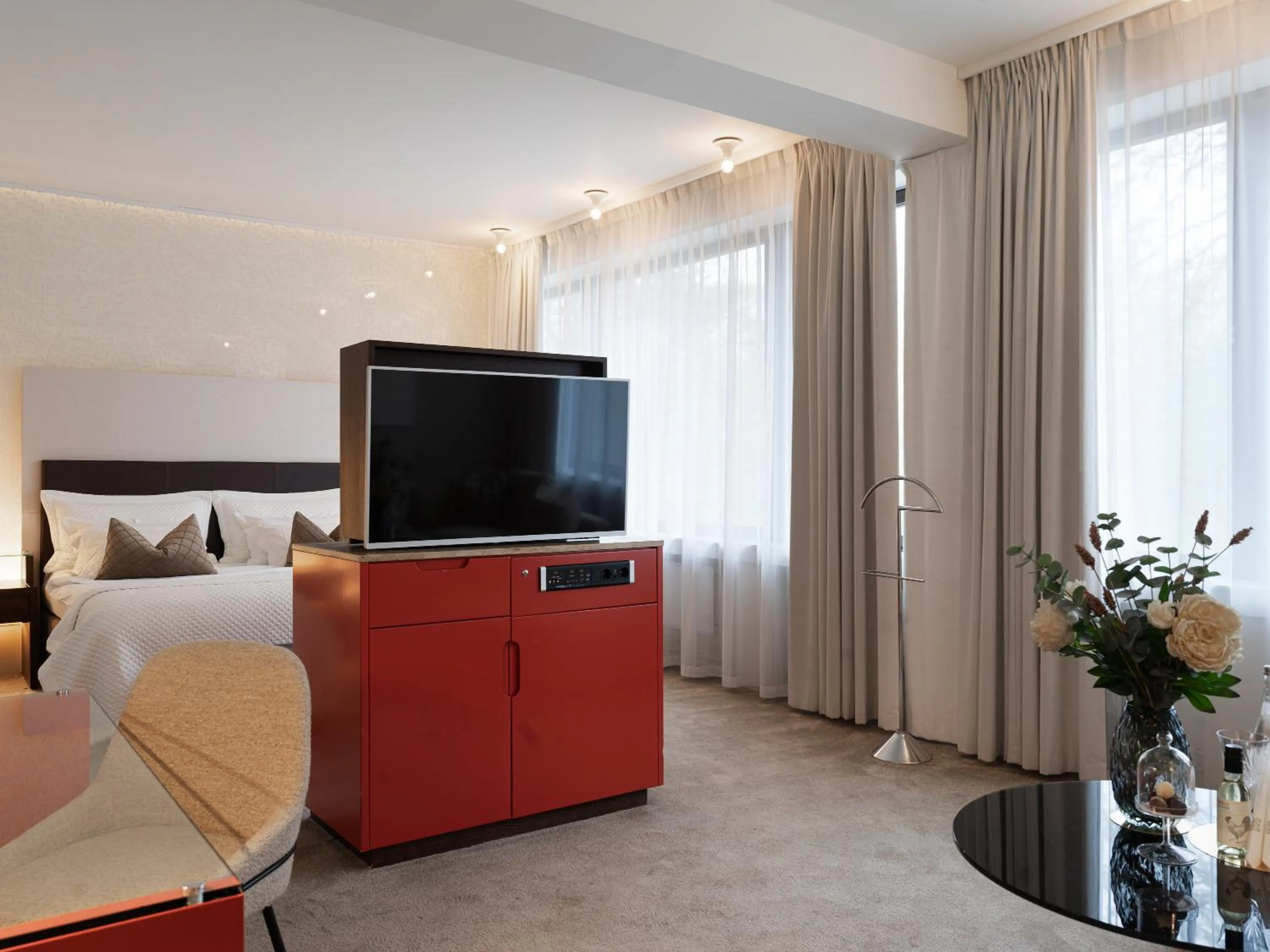 Photo of the whole room, Bed in Elite Eden Park Hotel