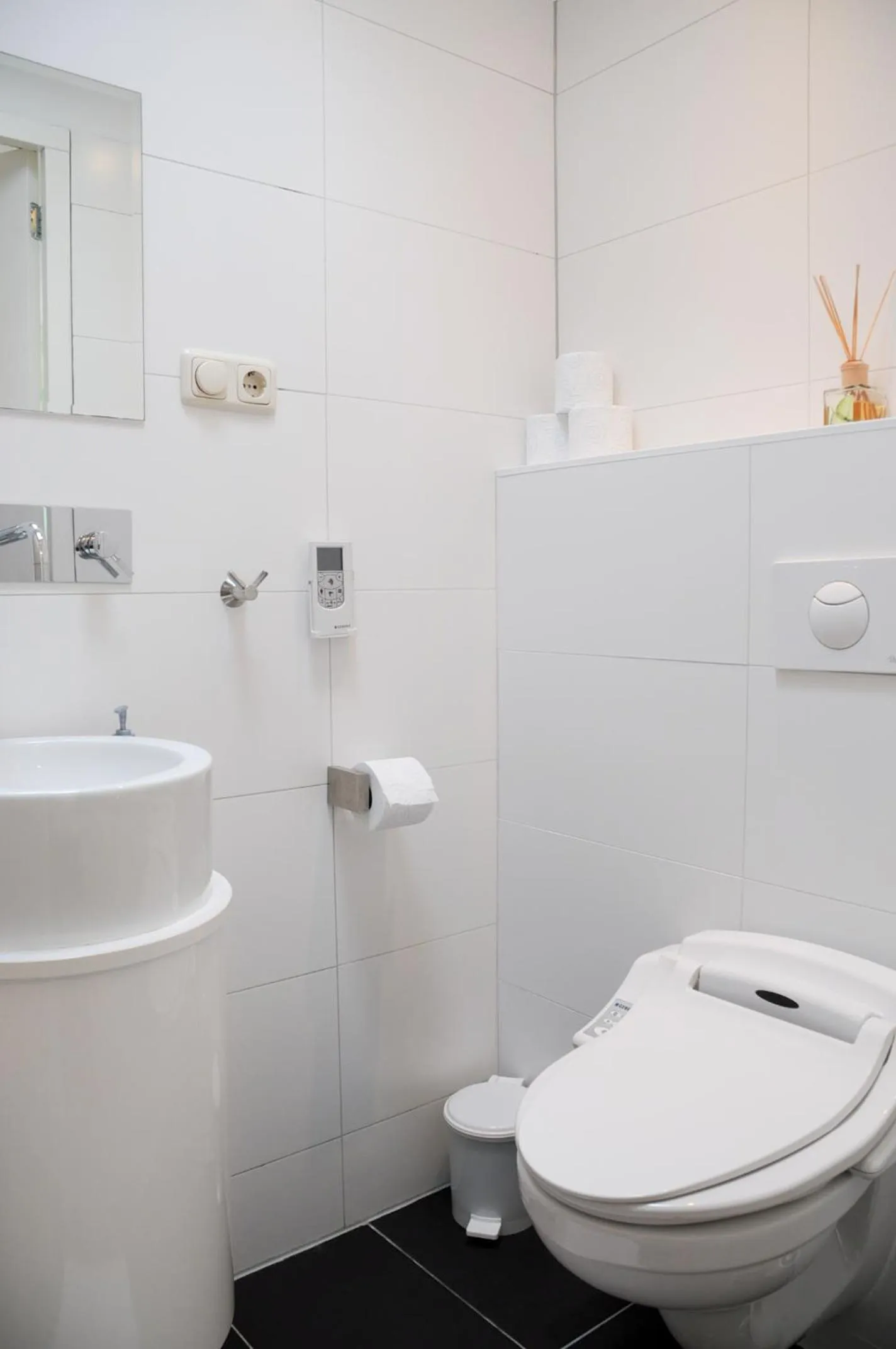 Toilet in Bed Breakfast Boat