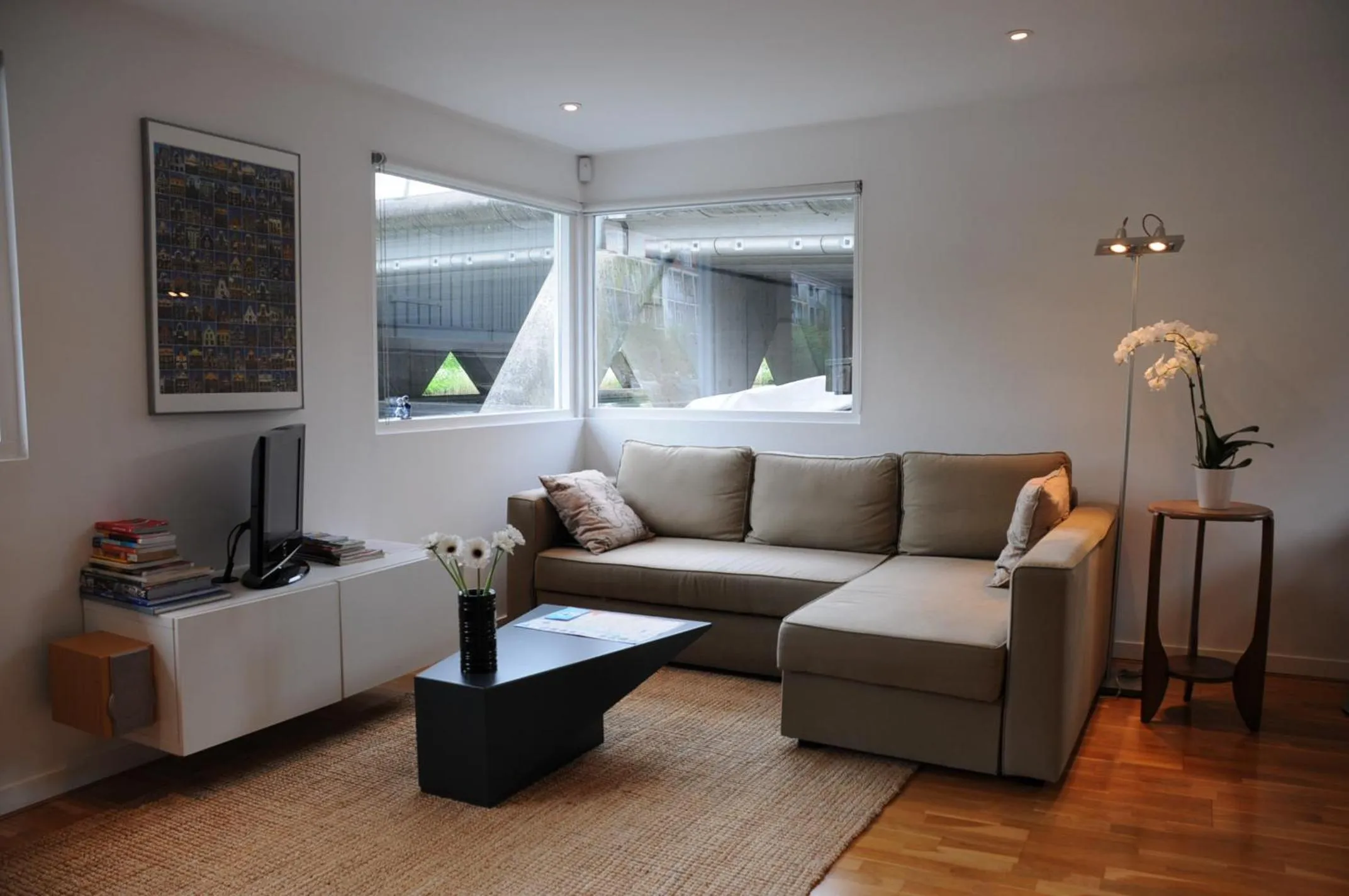 Seating area, Bed in Bed Breakfast Boat