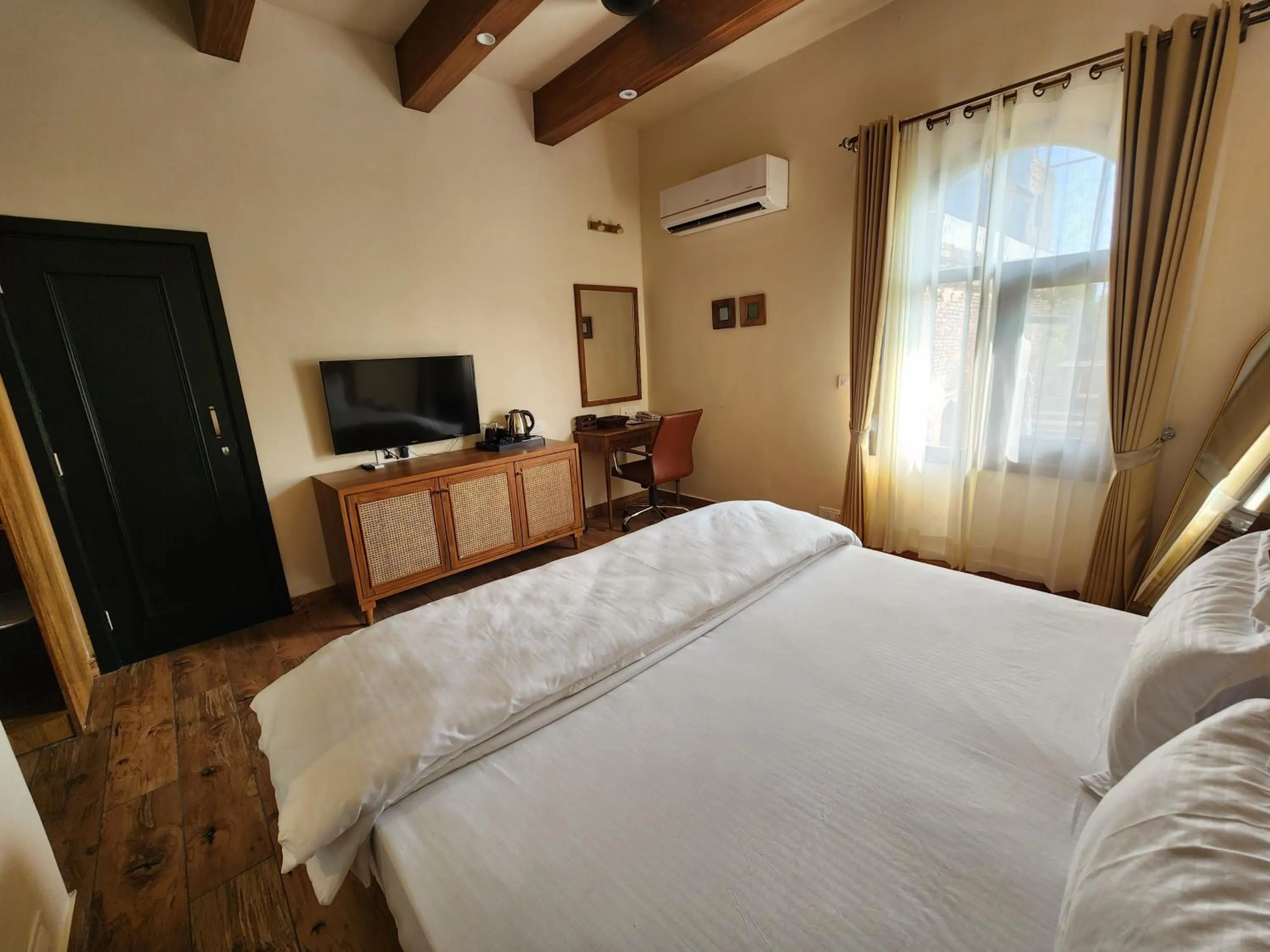 Bed in Stay Shaandaar - a boutique hideaway