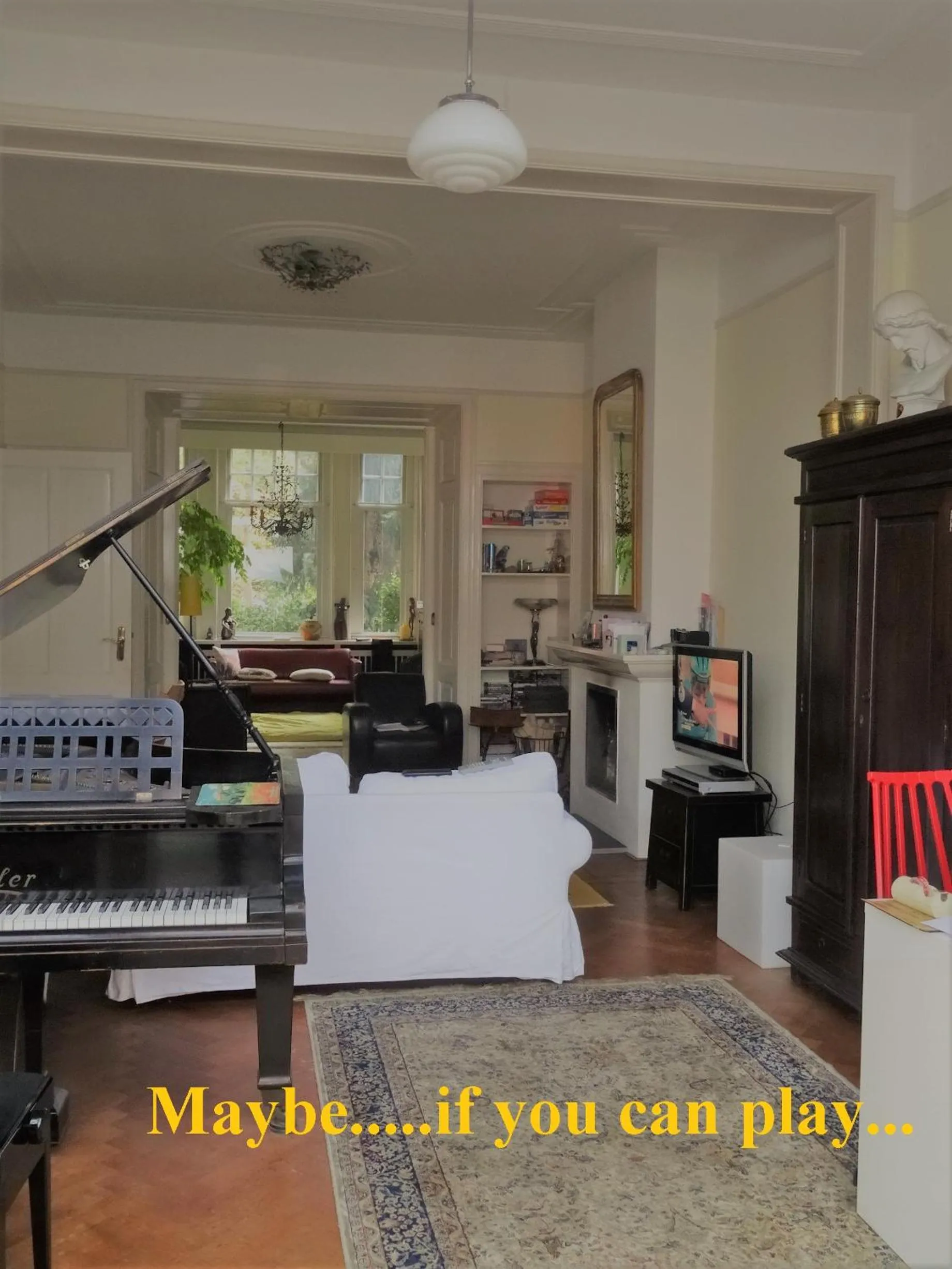 Entertainment in Boutiquehotel Sycamore - Protected City View - Free Parking