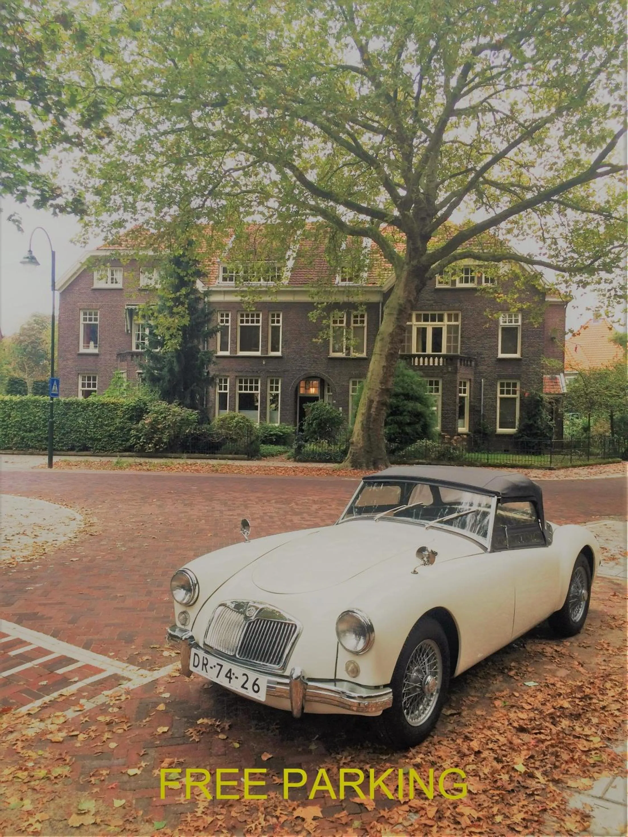 Property building in Boutiquehotel Sycamore - Protected City View - Free Parking