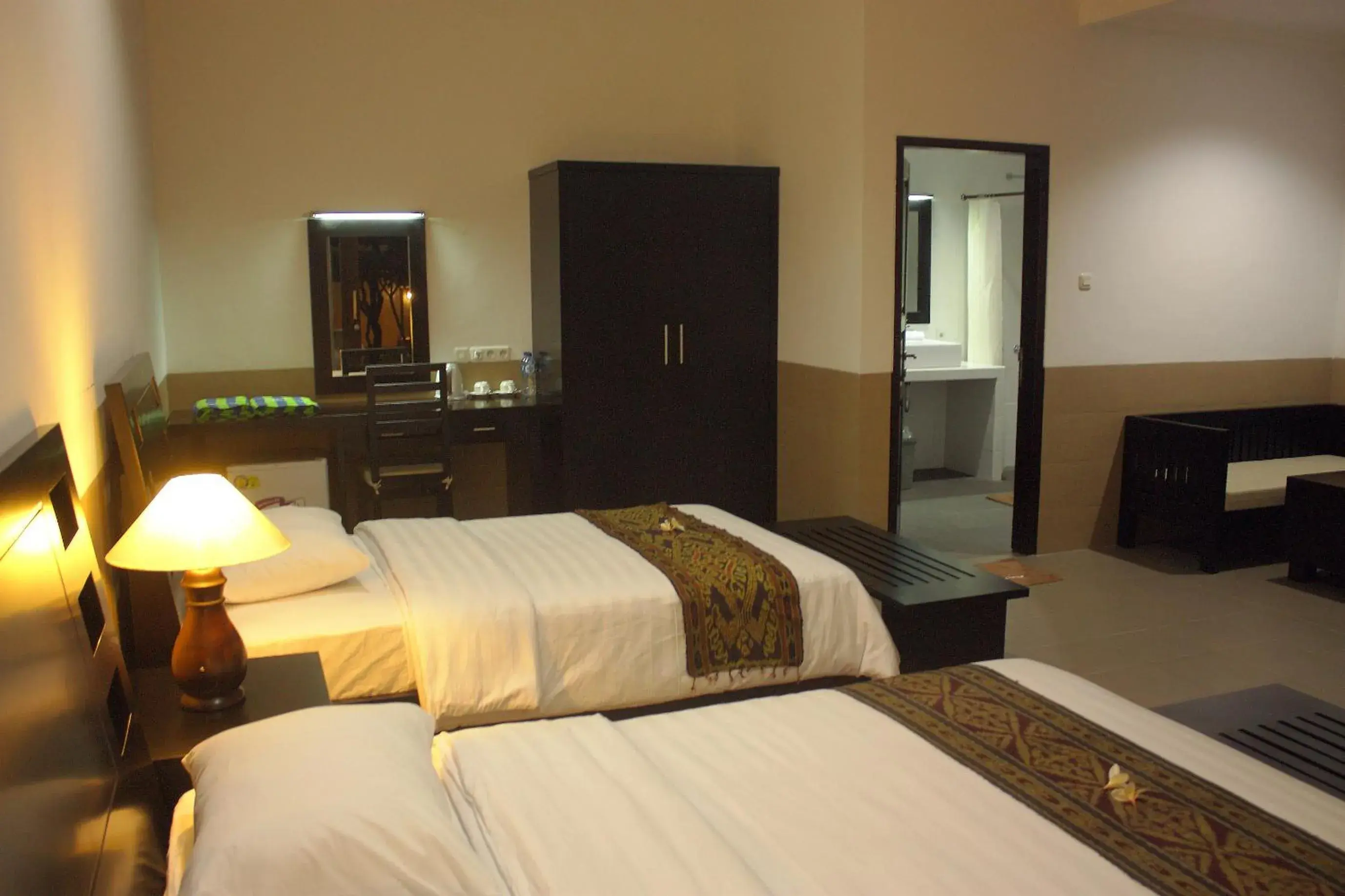 Photo of the whole room, Bed in Tulamben Dive Resort Photo of the whole room, Bed in Tulamben Dive Resort