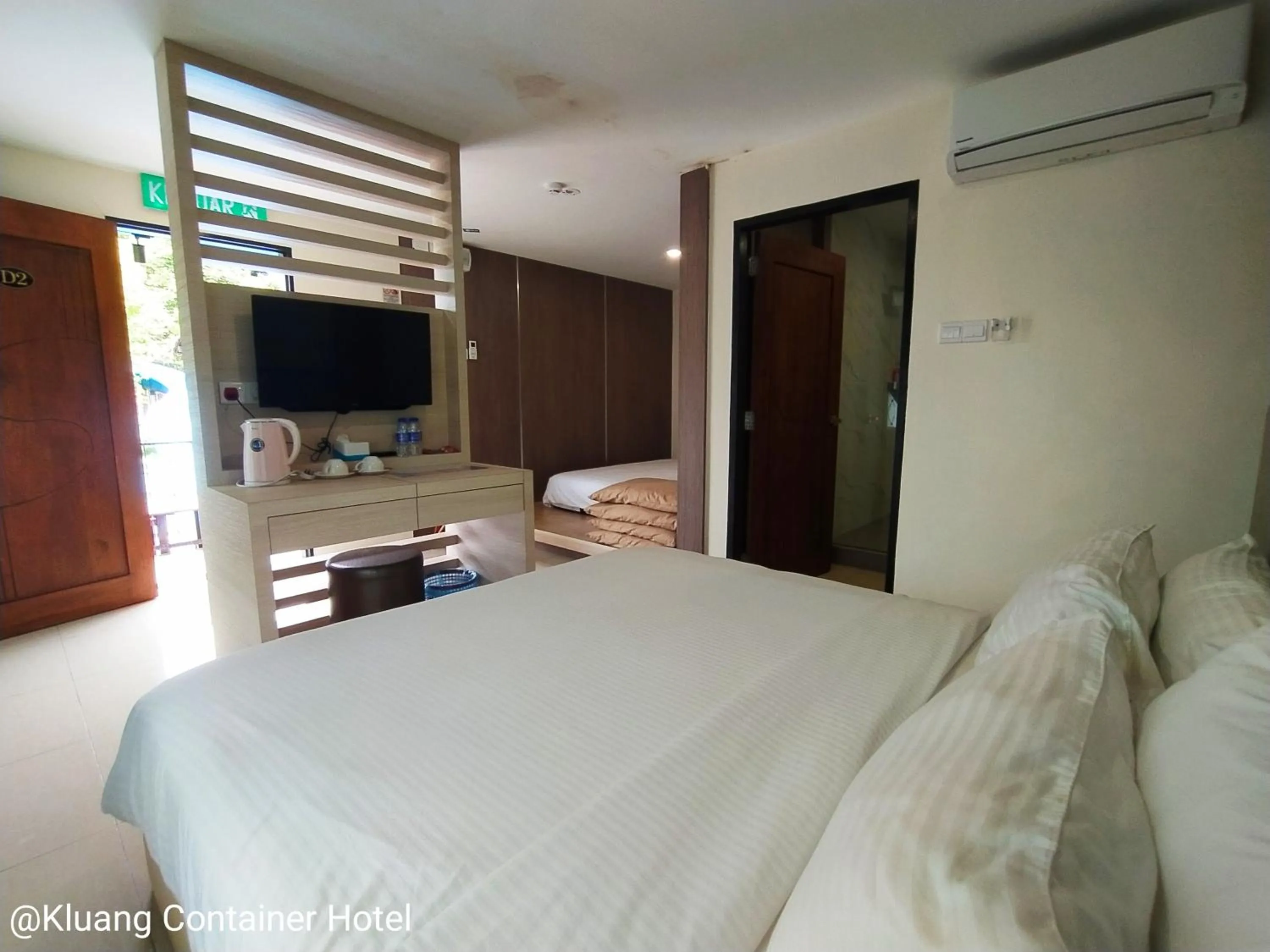 Bed in Kluang Container Swimming Pool Hotel
