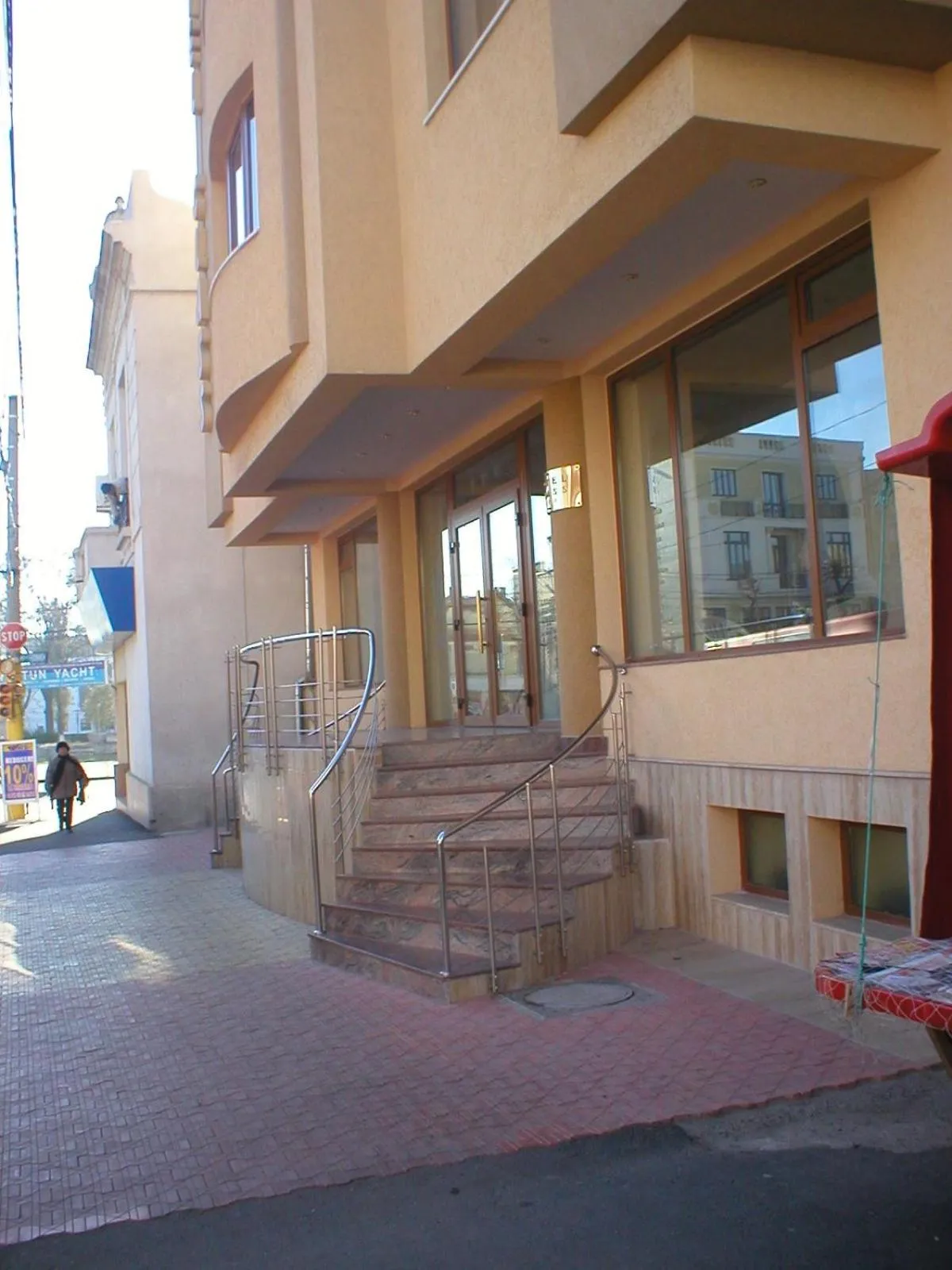 Facade/entrance in Hotel Class