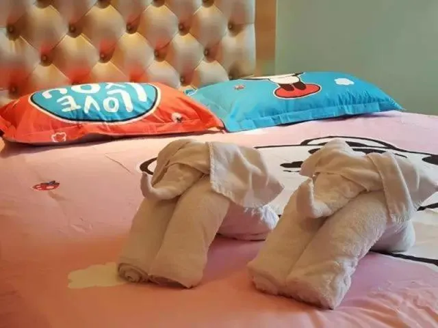 Bed in Glarun Jinling Hotel