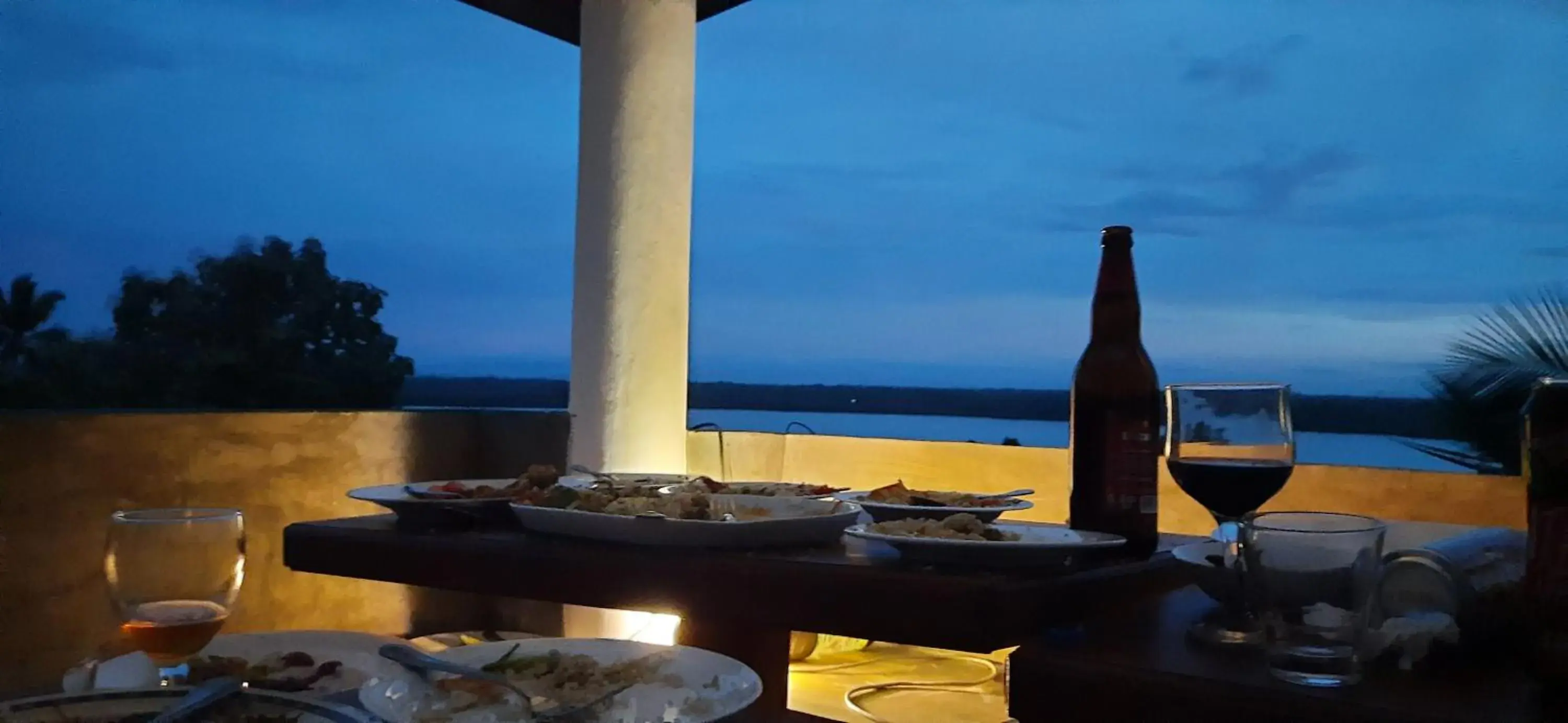 Food and drinks in Turtle Paradise Food and drinks in Turtle Paradise