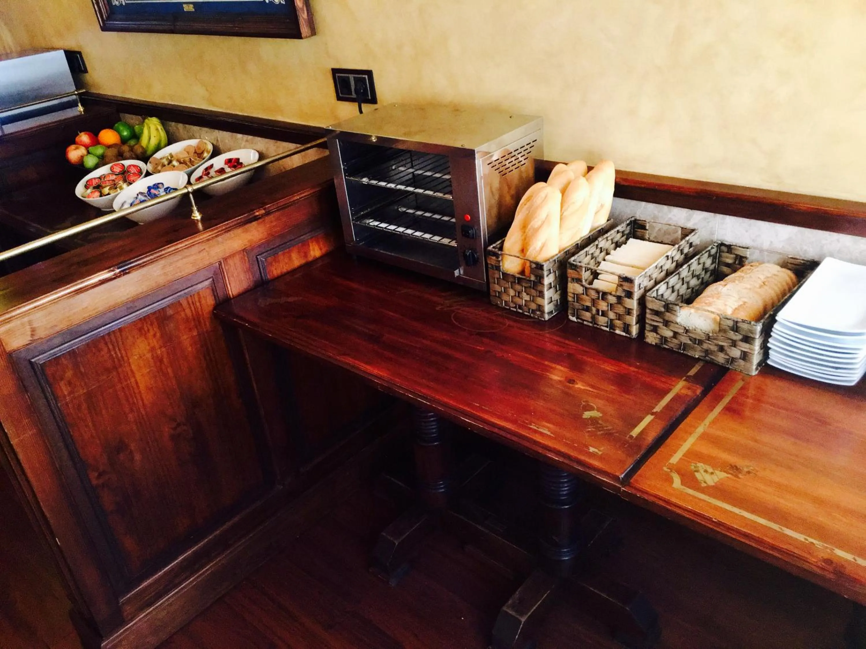 Property building in Hostal Juan Carlos