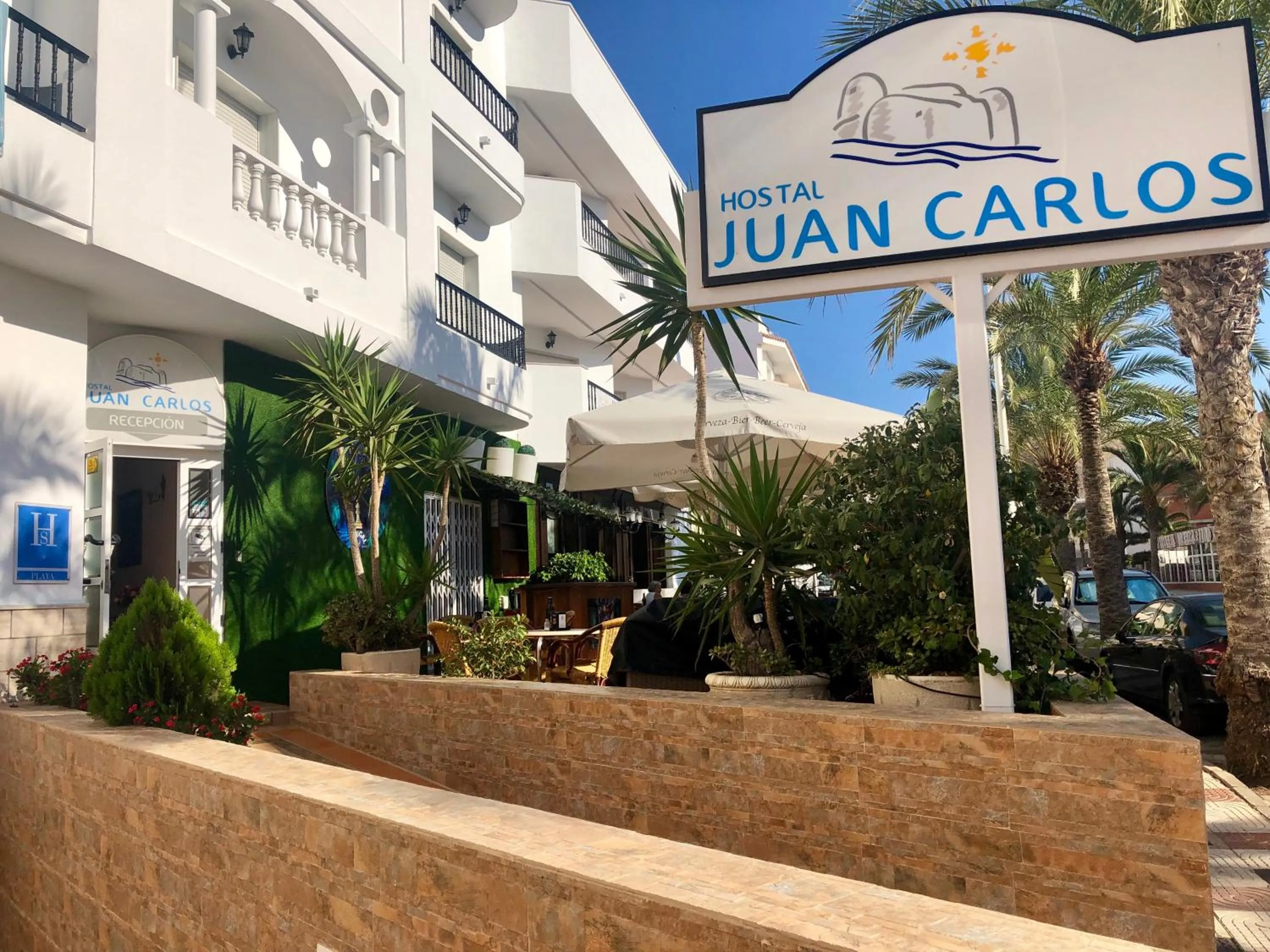 Property building in Hostal Juan Carlos