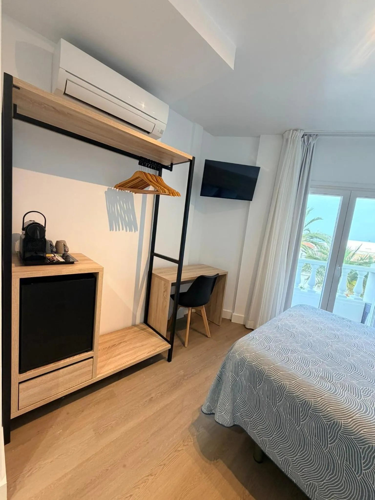 Bedroom, Bed in Hostal Juan Carlos
