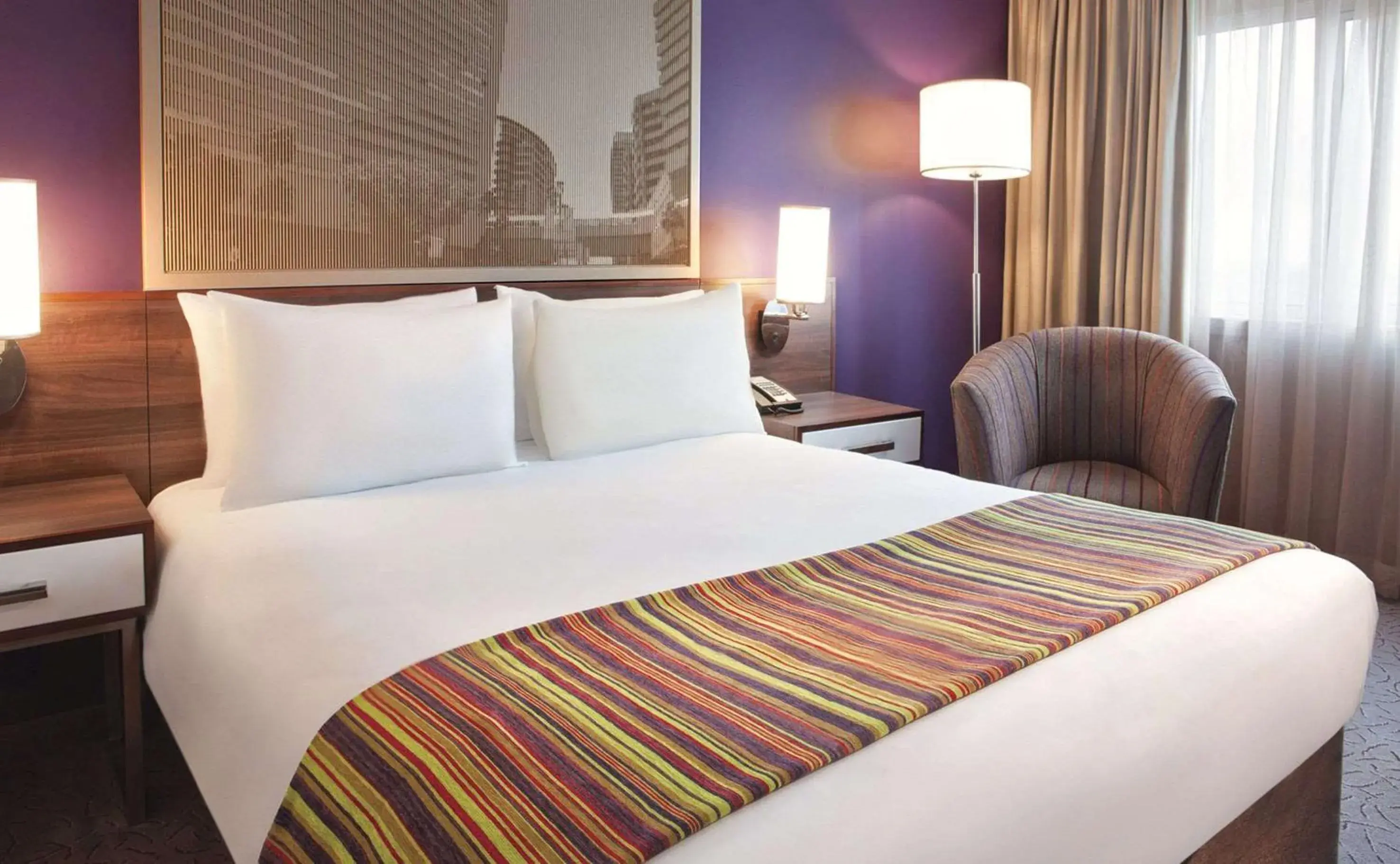 Photo of the whole room, Bed in Garden Court Sandton City Photo of the whole room, Bed in Garden Court Sandton City