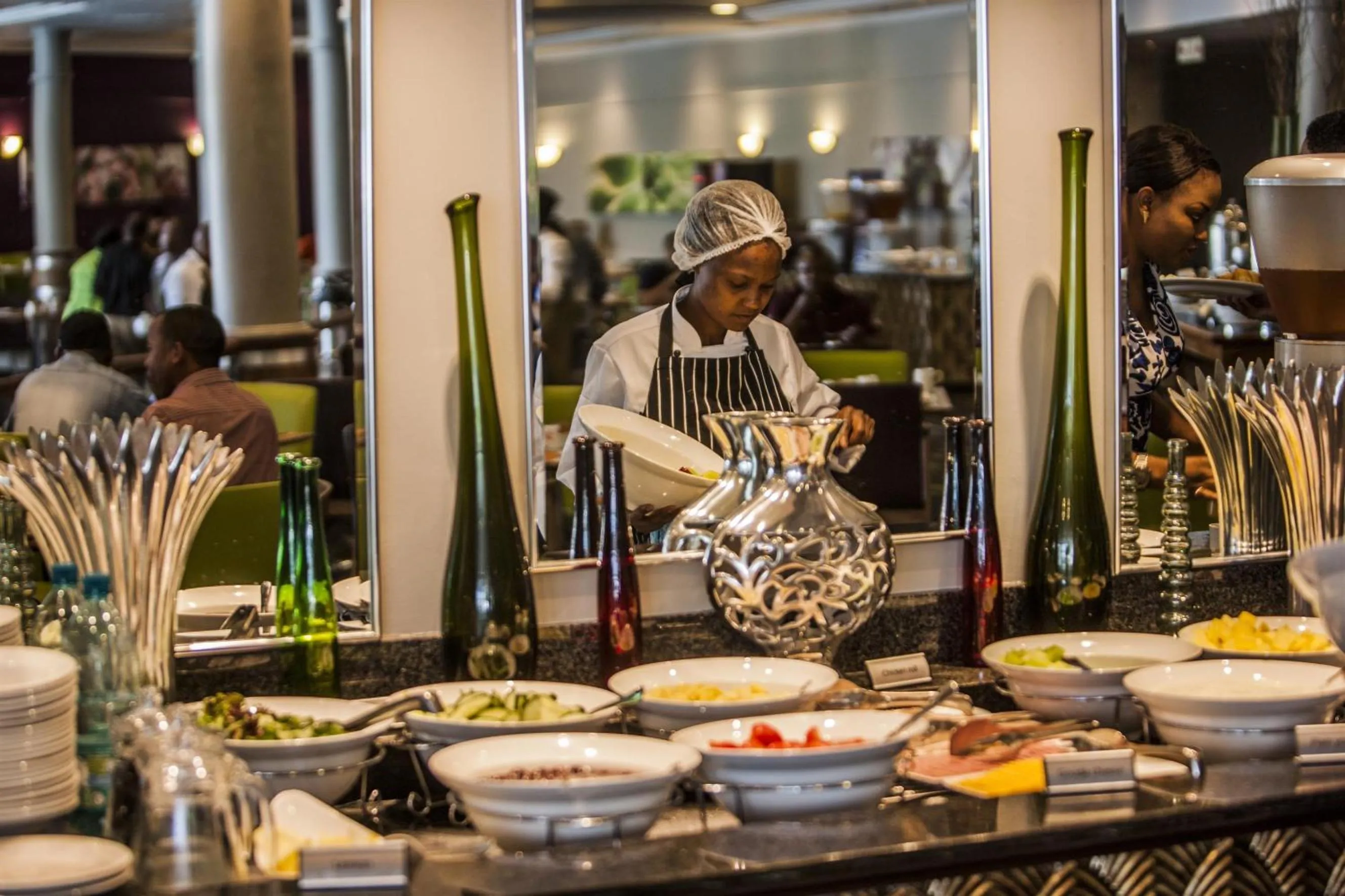 Food and drinks in Garden Court Sandton City