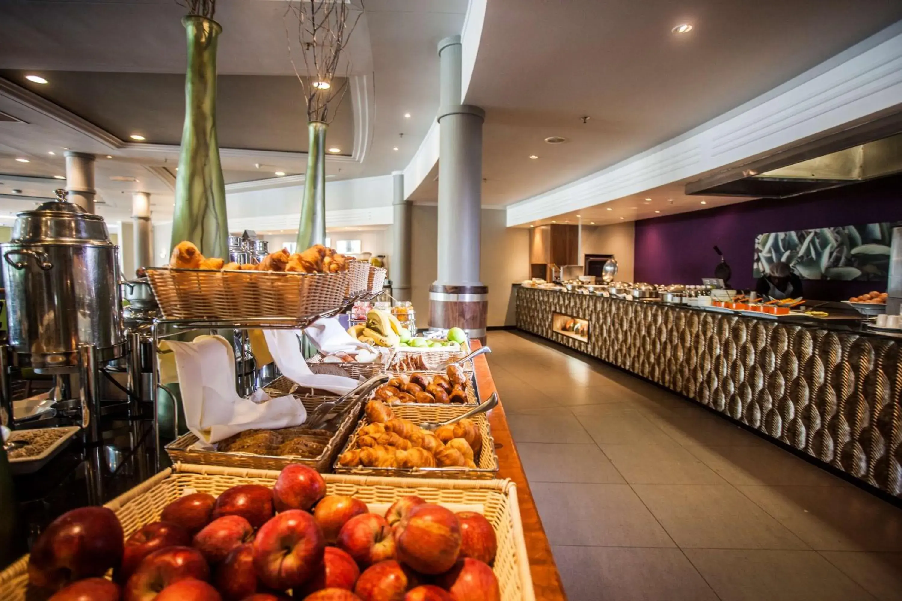 Breakfast in Garden Court Sandton City Breakfast in Garden Court Sandton City